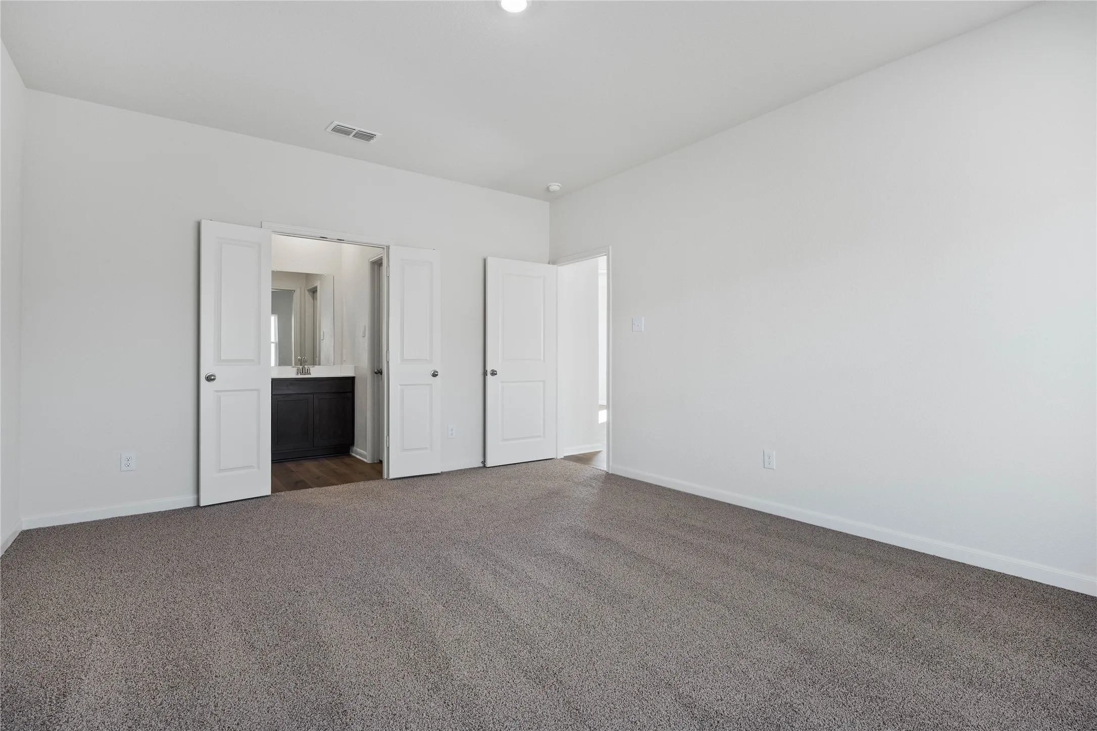 Single Family Residence For Rent in Denton County , 8404 White Wolf Trail, Ponder, Texas 76259, 3 Bedroom, 2 Bathroom, 2 Garage spaces, 1,301 Sqft, built in 2025, mls#21402375, Real Estate Agent in Ponder, Homes For Rent in Denton county, Homes For Rent in Ponder, Realtor in Ponder Texas, Real Estate Brokerage Independent Realty Texas, Luminita Cordes Realtor