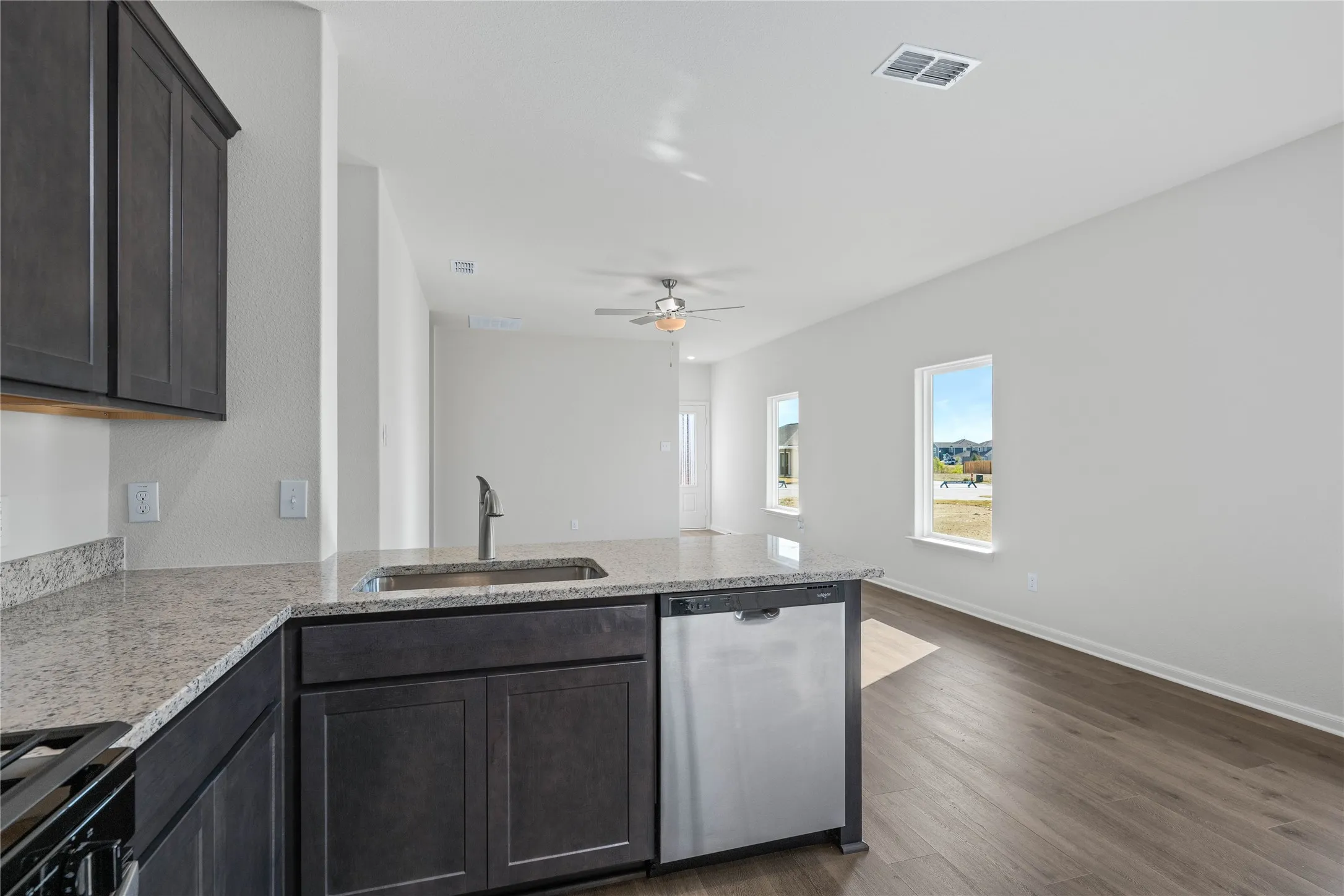 Single Family Residence For Rent in Denton County , 8404 White Wolf Trail, Ponder, Texas 76259, 3 Bedroom, 2 Bathroom, 2 Garage spaces, 1,301 Sqft, built in 2025, mls#21402375, Real Estate Agent in Ponder, Homes For Rent in Denton county, Homes For Rent in Ponder, Realtor in Ponder Texas, Real Estate Brokerage Independent Realty Texas, Luminita Cordes Realtor