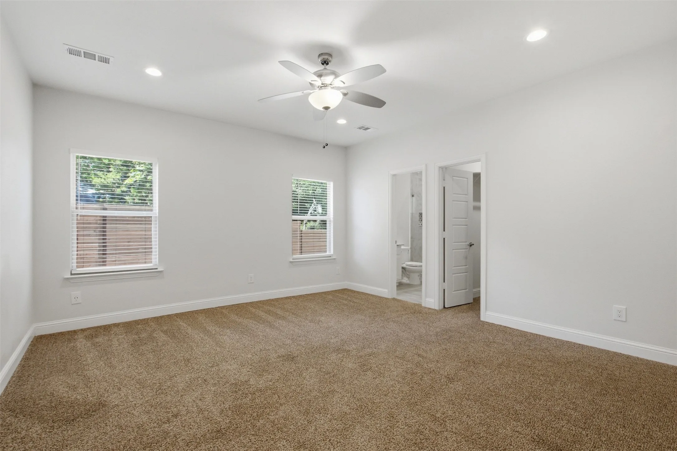 Single Family Residence For Sale in Dallas County , 2617 Ripple Road, Dallas, Texas 75241, 3 Bedroom, 2 Bathroom, Garage spaces, 1,613 Sqft, built in 2020, mls#21401736, Real Estate Agent in Dallas, Homes For Sale in Dallas county, Homes For Sale in Dallas, Realtor in Dallas Texas, Real Estate Brokerage Independent Realty Texas, Luminita Cordes Realtor