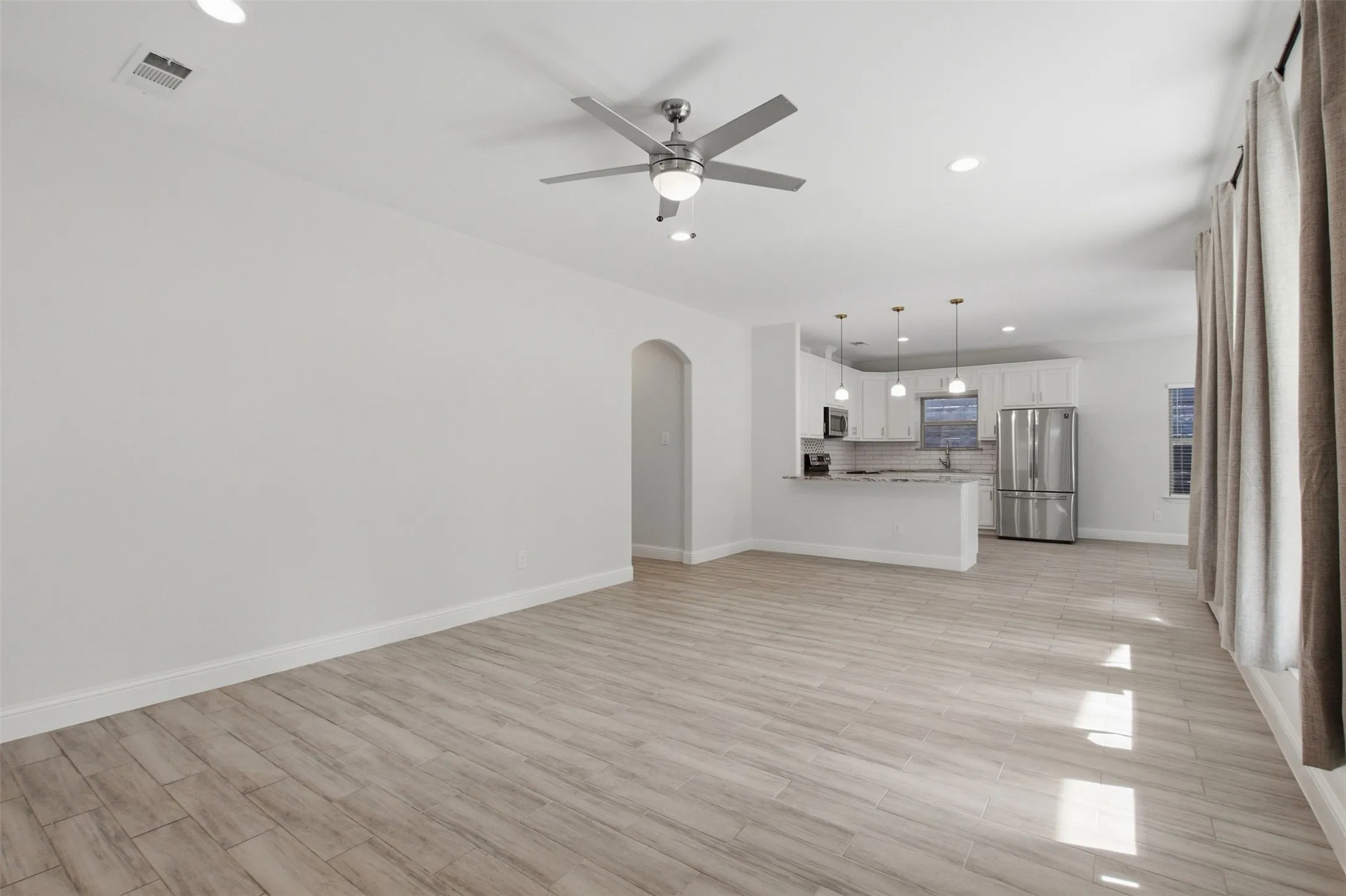 Single Family Residence For Sale in Dallas County , 2617 Ripple Road, Dallas, Texas 75241, 3 Bedroom, 2 Bathroom, Garage spaces, 1,613 Sqft, built in 2020, mls#21401736, Real Estate Agent in Dallas, Homes For Sale in Dallas county, Homes For Sale in Dallas, Realtor in Dallas Texas, Real Estate Brokerage Independent Realty Texas, Luminita Cordes Realtor