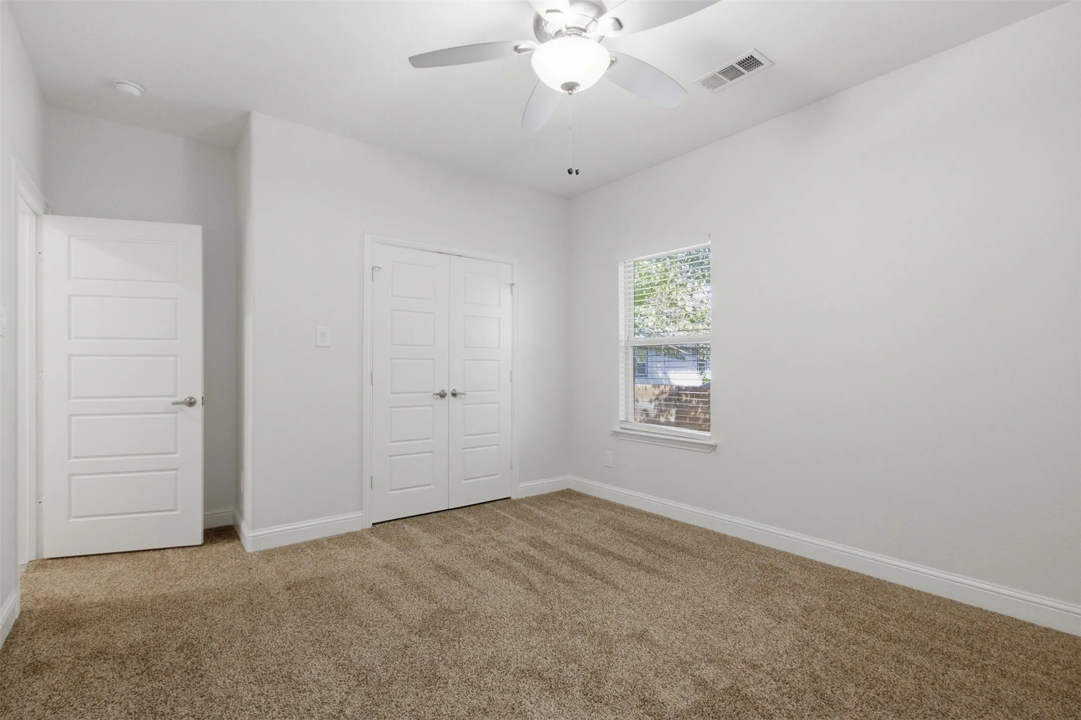 Single Family Residence For Sale in Dallas County , 2617 Ripple Road, Dallas, Texas 75241, 3 Bedroom, 2 Bathroom, Garage spaces, 1,613 Sqft, built in 2020, mls#21401736, Real Estate Agent in Dallas, Homes For Sale in Dallas county, Homes For Sale in Dallas, Realtor in Dallas Texas, Real Estate Brokerage Independent Realty Texas, Luminita Cordes Realtor
