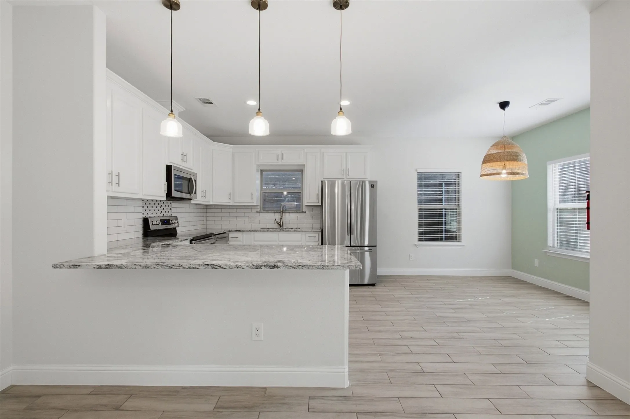 Single Family Residence For Sale in Dallas County , 2617 Ripple Road, Dallas, Texas 75241, 3 Bedroom, 2 Bathroom, Garage spaces, 1,613 Sqft, built in 2020, mls#21401736, Real Estate Agent in Dallas, Homes For Sale in Dallas county, Homes For Sale in Dallas, Realtor in Dallas Texas, Real Estate Brokerage Independent Realty Texas, Luminita Cordes Realtor