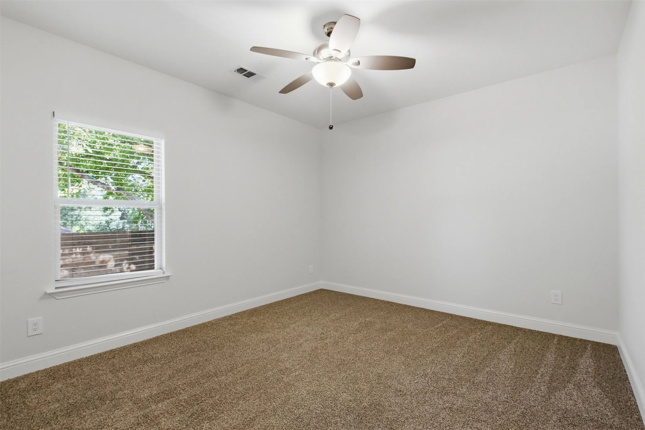 Single Family Residence For Sale in Dallas County , 2617 Ripple Road, Dallas, Texas 75241, 3 Bedroom, 2 Bathroom, Garage spaces, 1,613 Sqft, built in 2020, mls#21401736, Real Estate Agent in Dallas, Homes For Sale in Dallas county, Homes For Sale in Dallas, Realtor in Dallas Texas, Real Estate Brokerage Independent Realty Texas, Luminita Cordes Realtor