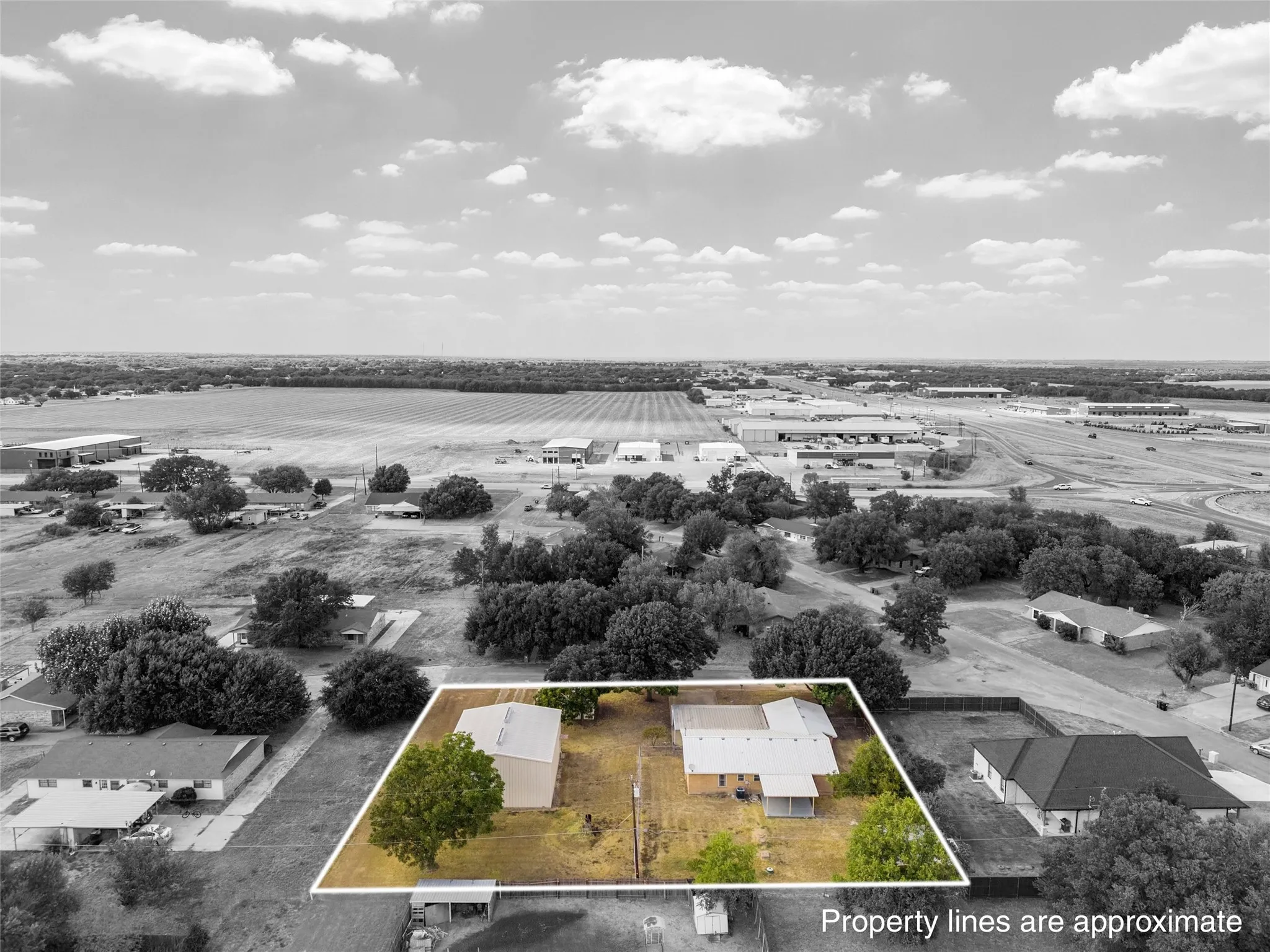 Single Family Residence For Sale in Mc Lennan County , 131 Ronwood, Woodway, Texas 76712, 3 Bedroom, 2 Bathroom, Garage spaces, 1,518 Sqft, built in 1978, mls#21402061, Real Estate Agent in Woodway, Homes For Sale in Mc Lennan county, Homes For Sale in Woodway, Realtor in Woodway Texas, Real Estate Brokerage Independent Realty Texas, Luminita Cordes Realtor