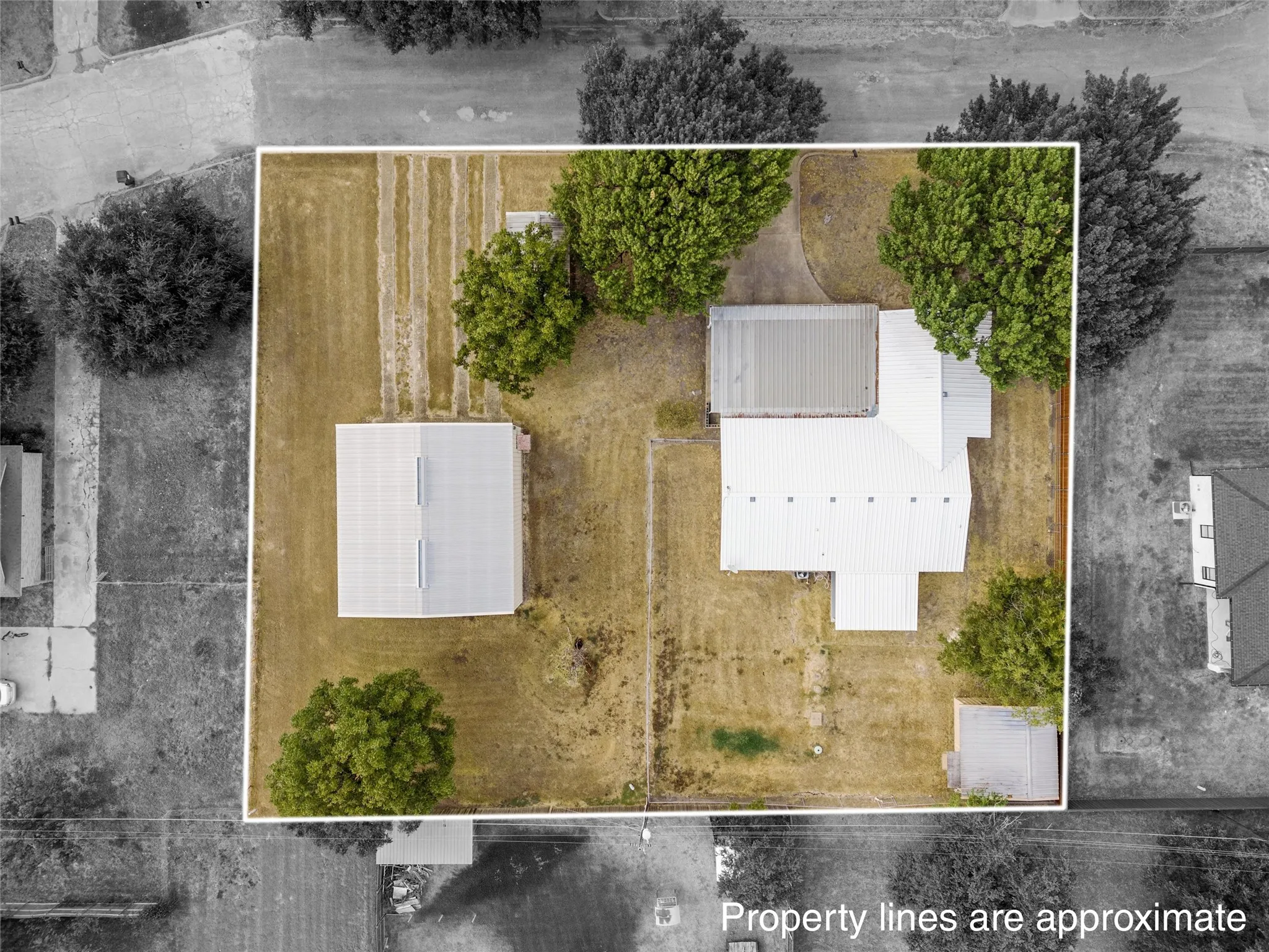 Single Family Residence For Sale in Mc Lennan County , 131 Ronwood, Woodway, Texas 76712, 3 Bedroom, 2 Bathroom, Garage spaces, 1,518 Sqft, built in 1978, mls#21402061, Real Estate Agent in Woodway, Homes For Sale in Mc Lennan county, Homes For Sale in Woodway, Realtor in Woodway Texas, Real Estate Brokerage Independent Realty Texas, Luminita Cordes Realtor