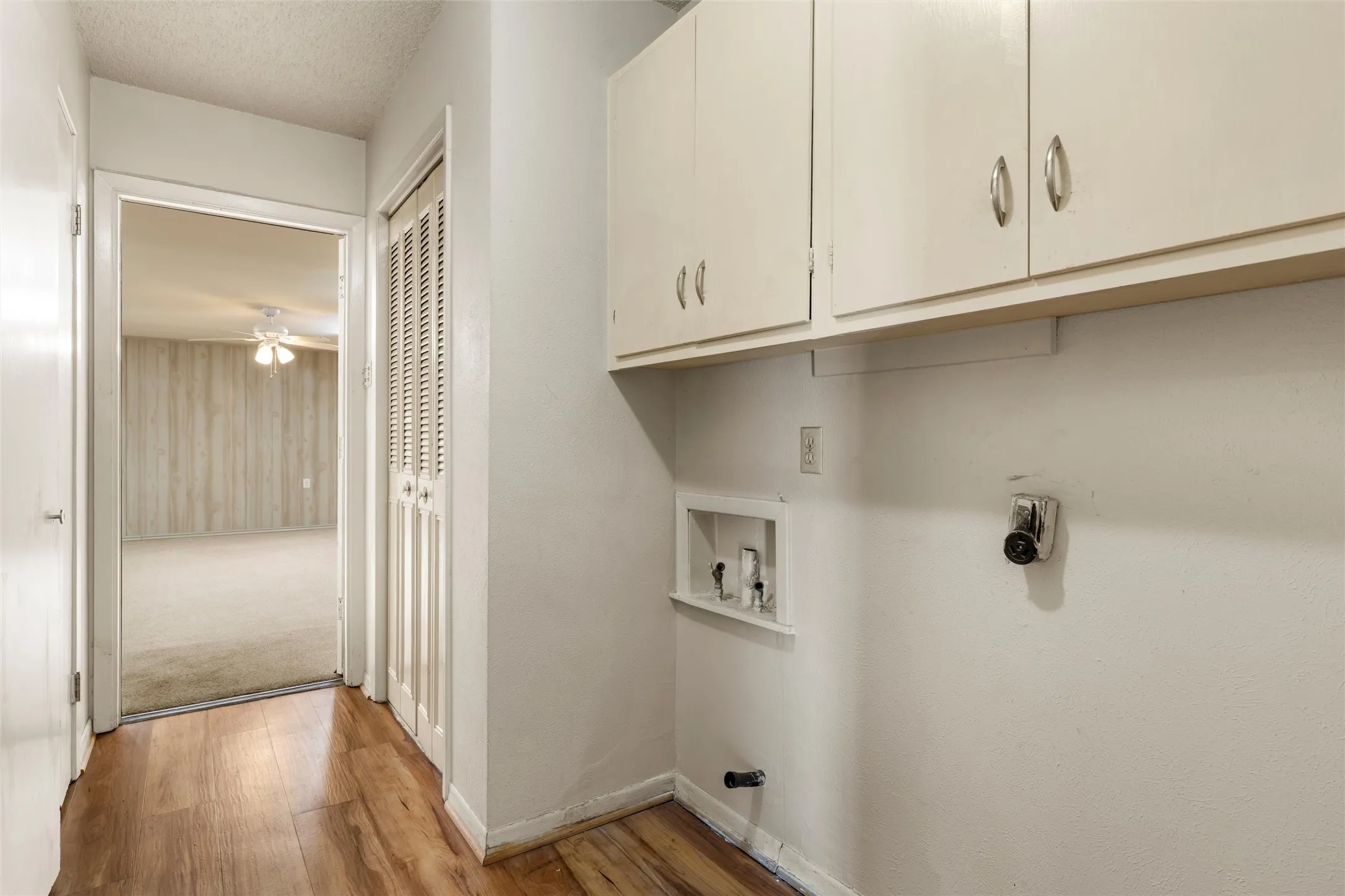 Single Family Residence For Sale in Mc Lennan County , 131 Ronwood, Woodway, Texas 76712, 3 Bedroom, 2 Bathroom, Garage spaces, 1,518 Sqft, built in 1978, mls#21402061, Real Estate Agent in Woodway, Homes For Sale in Mc Lennan county, Homes For Sale in Woodway, Realtor in Woodway Texas, Real Estate Brokerage Independent Realty Texas, Luminita Cordes Realtor