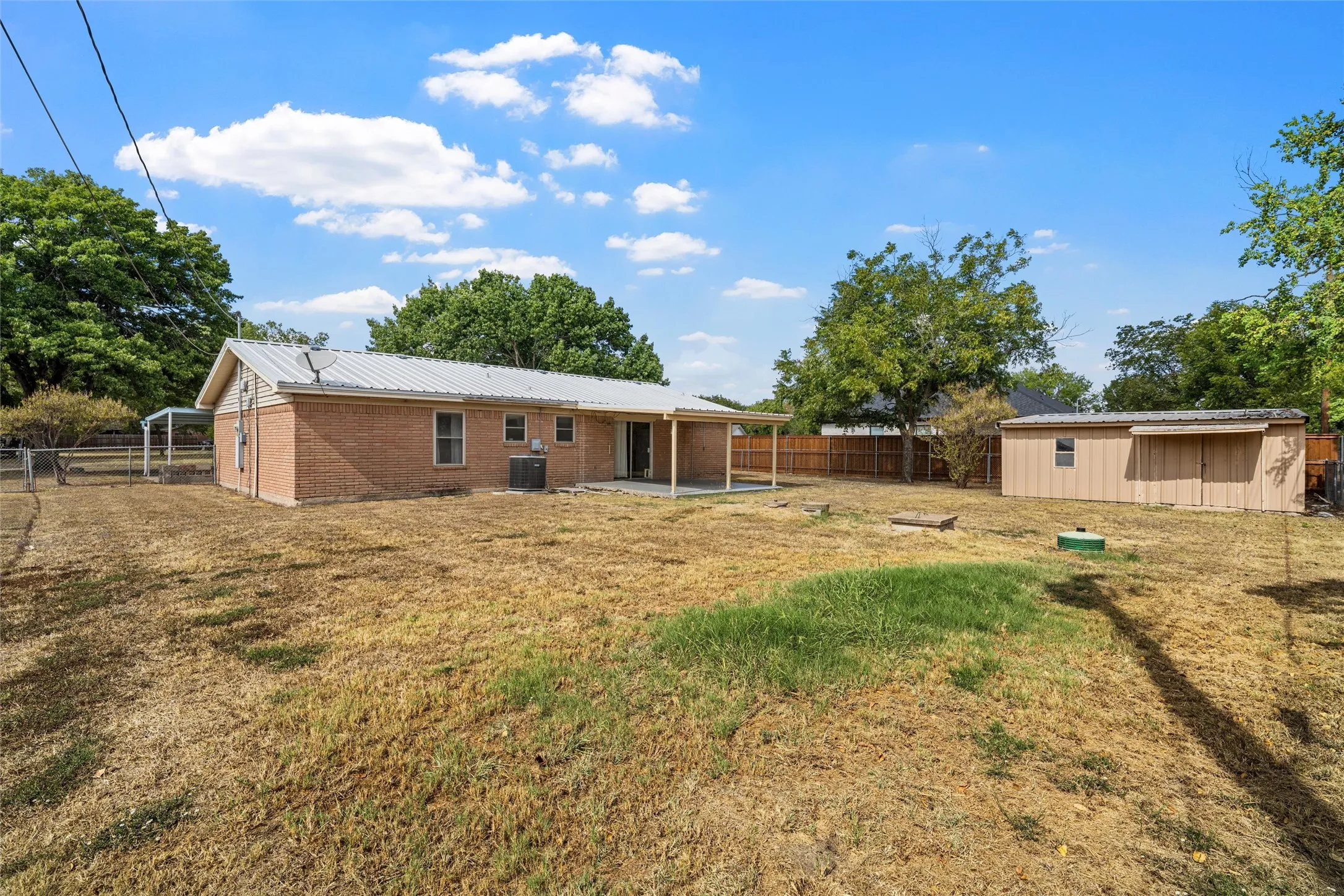 Single Family Residence For Sale in Mc Lennan County , 131 Ronwood, Woodway, Texas 76712, 3 Bedroom, 2 Bathroom, Garage spaces, 1,518 Sqft, built in 1978, mls#21402061, Real Estate Agent in Woodway, Homes For Sale in Mc Lennan county, Homes For Sale in Woodway, Realtor in Woodway Texas, Real Estate Brokerage Independent Realty Texas, Luminita Cordes Realtor