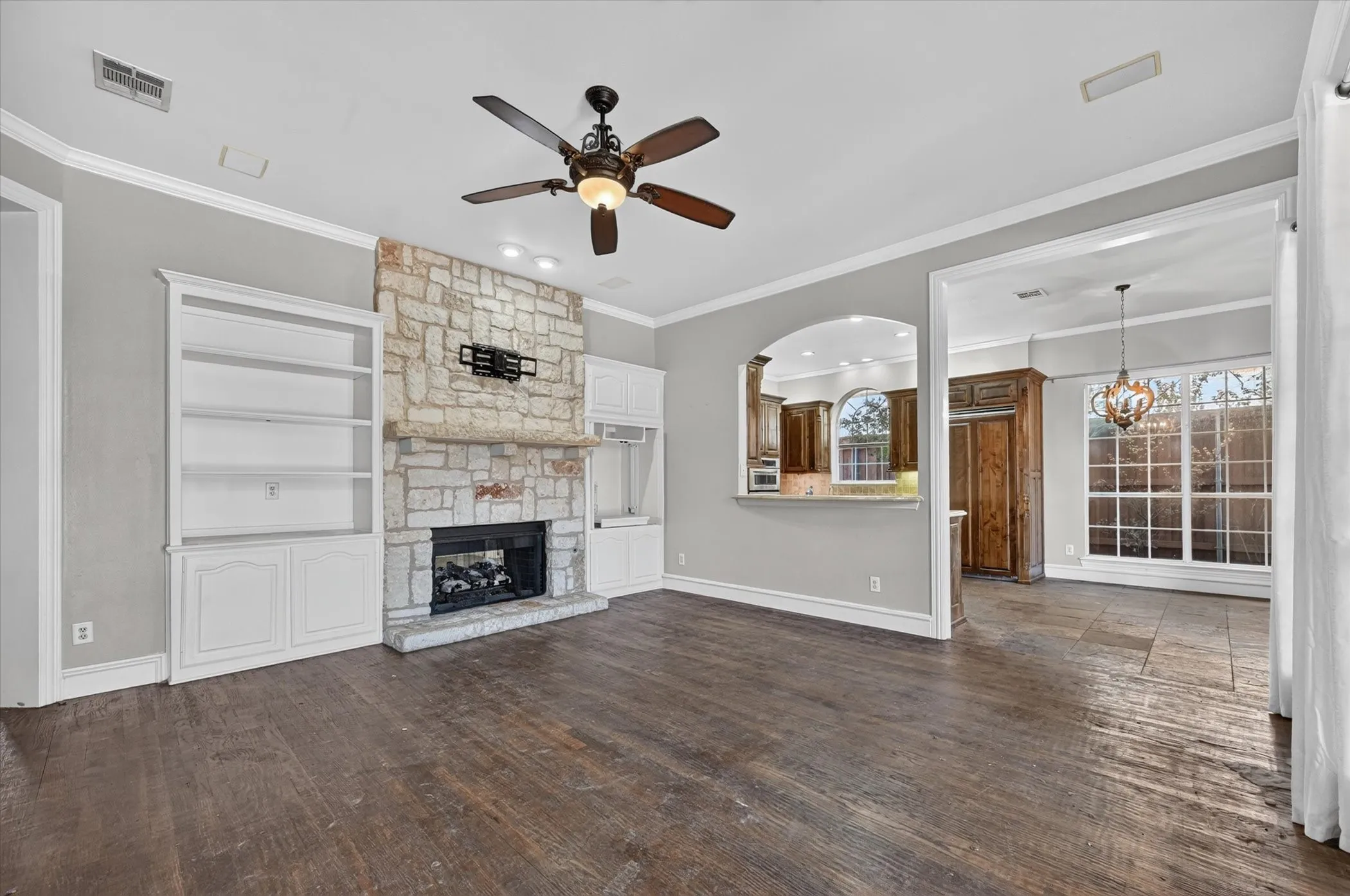 Single Family Residence For Sale in Collin County , 8004 Ashby Court, Plano, Texas 75025, 4 Bedroom, 4 Bathroom, 2 Garage spaces, 3,331 Sqft, built in 1998, mls#21399929, Real Estate Agent in Plano, Homes For Sale in Collin county, Homes For Sale in Plano, Realtor in Plano Texas, Real Estate Brokerage Independent Realty Texas, Luminita Cordes Realtor