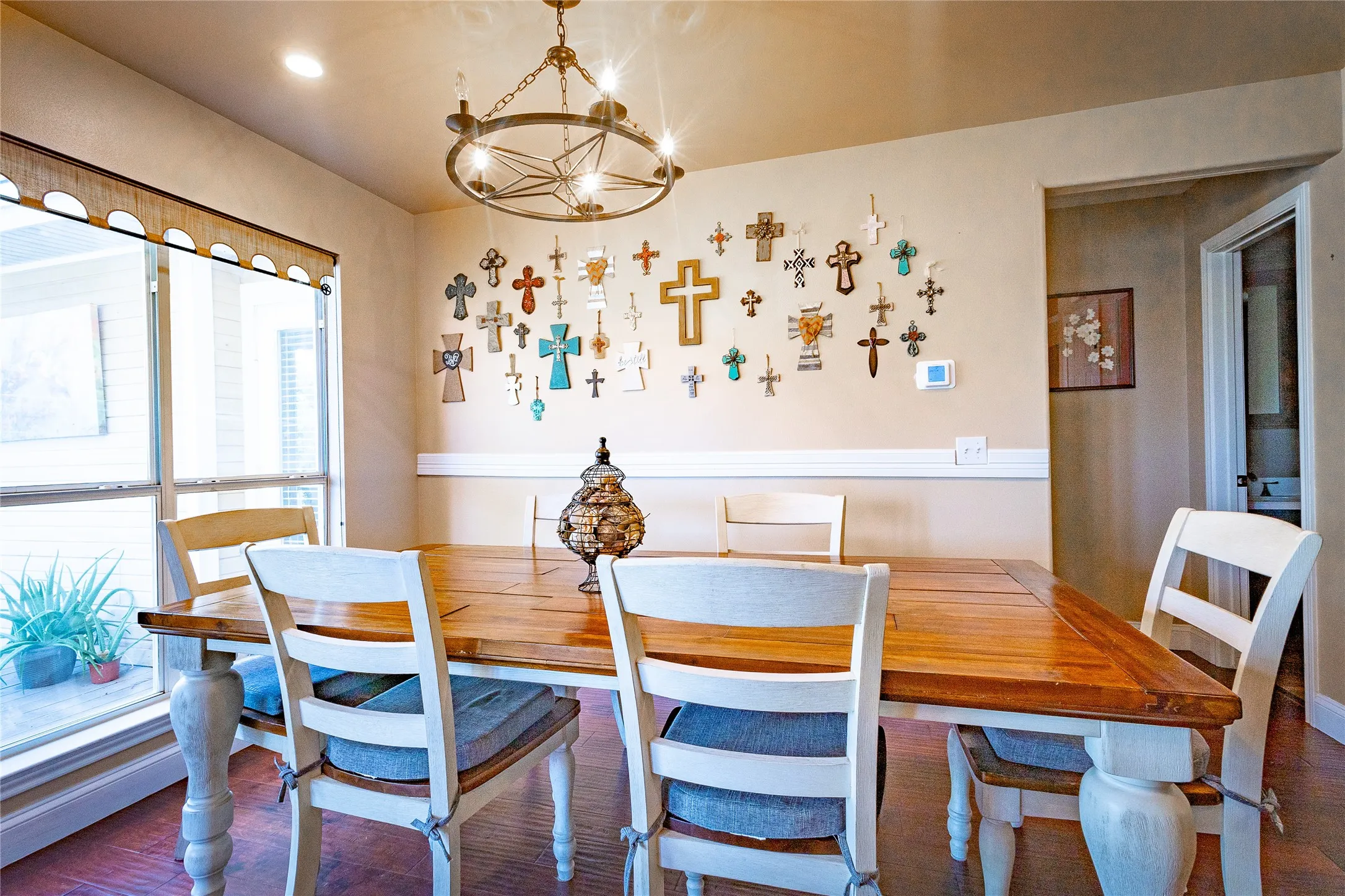 Single Family Residence For Sale in Young County , 618 Farm to Market Road 3003, Graham, Texas 76450, 4 Bedroom, 3 Bathroom, 2 Garage spaces, 2,393 Sqft, built in 1999, mls#21400474, Real Estate Agent in Graham, Homes For Sale in Young county, Homes For Sale in Graham, Realtor in Graham Texas, Real Estate Brokerage Independent Realty Texas, Luminita Cordes Realtor