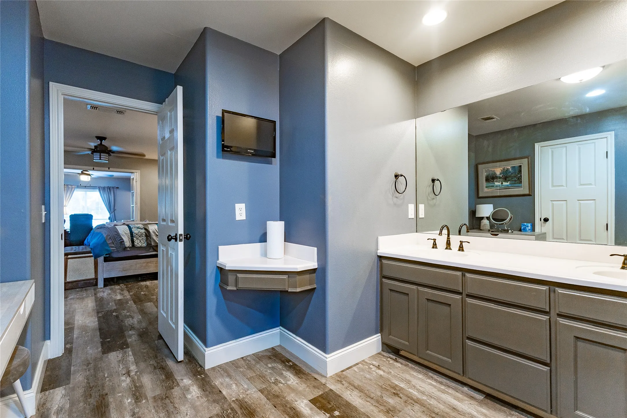Single Family Residence For Sale in Young County , 618 Farm to Market Road 3003, Graham, Texas 76450, 4 Bedroom, 3 Bathroom, 2 Garage spaces, 2,393 Sqft, built in 1999, mls#21400474, Real Estate Agent in Graham, Homes For Sale in Young county, Homes For Sale in Graham, Realtor in Graham Texas, Real Estate Brokerage Independent Realty Texas, Luminita Cordes Realtor
