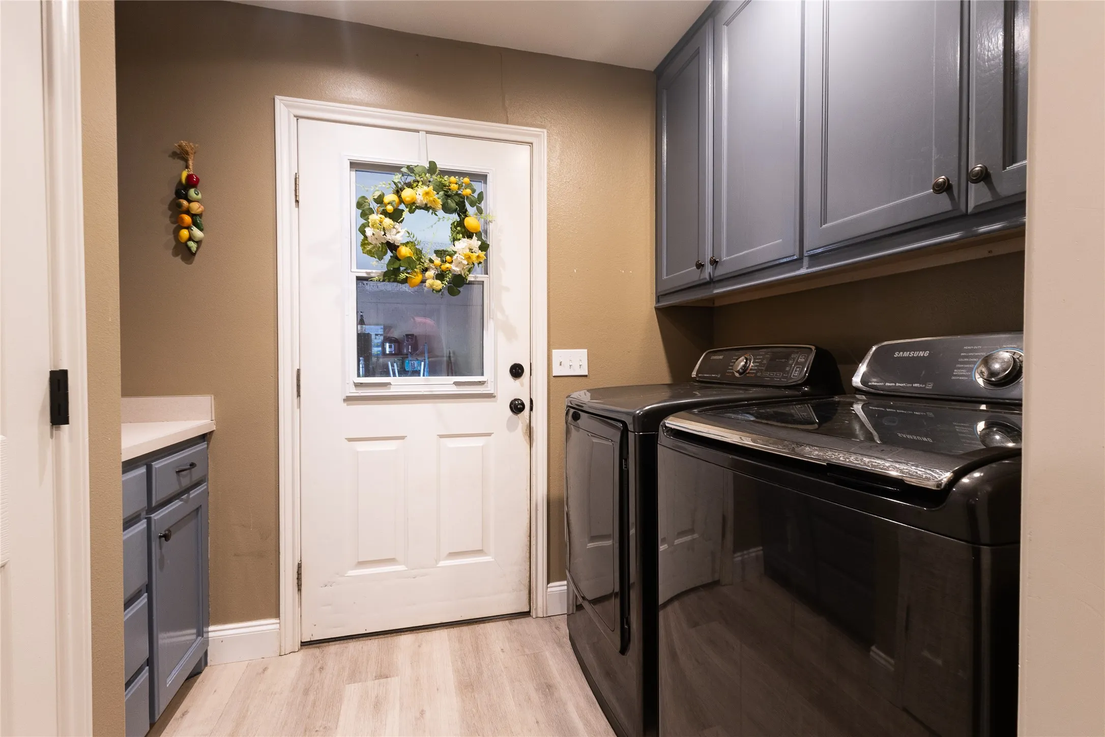 Single Family Residence For Sale in Young County , 618 Farm to Market Road 3003, Graham, Texas 76450, 4 Bedroom, 3 Bathroom, 2 Garage spaces, 2,393 Sqft, built in 1999, mls#21400474, Real Estate Agent in Graham, Homes For Sale in Young county, Homes For Sale in Graham, Realtor in Graham Texas, Real Estate Brokerage Independent Realty Texas, Luminita Cordes Realtor