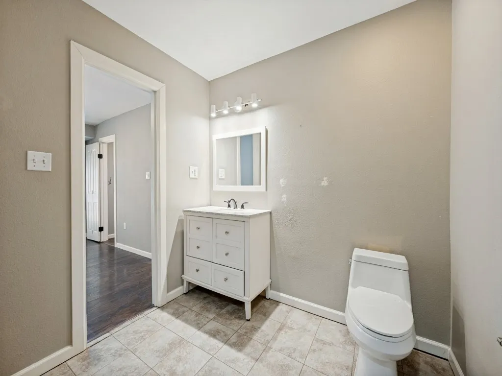 Single Family Residence For Sale in Dallas County , 1718 Pat Drive, Dallas, Texas 75228, 3 Bedroom, 2 Bathroom, Garage spaces, 1,636 Sqft, built in 1950, mls#21401061, Real Estate Agent in Dallas, Homes For Sale in Dallas county, Homes For Sale in Dallas, Realtor in Dallas Texas, Real Estate Brokerage Independent Realty Texas, Luminita Cordes Realtor