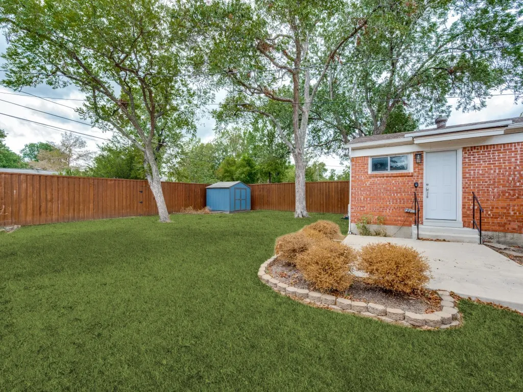 Single Family Residence For Sale in Dallas County , 1718 Pat Drive, Dallas, Texas 75228, 3 Bedroom, 2 Bathroom, Garage spaces, 1,636 Sqft, built in 1950, mls#21401061, Real Estate Agent in Dallas, Homes For Sale in Dallas county, Homes For Sale in Dallas, Realtor in Dallas Texas, Real Estate Brokerage Independent Realty Texas, Luminita Cordes Realtor