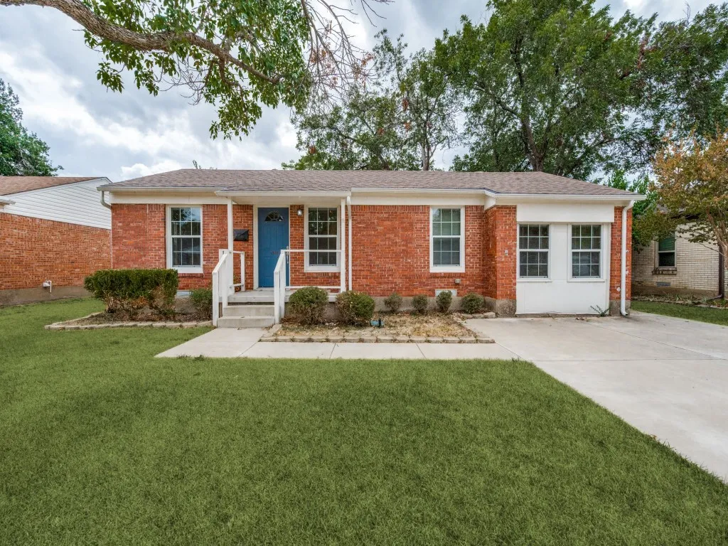 Single Family Residence For Sale in Dallas County , 1718 Pat Drive, Dallas, Texas 75228, 3 Bedroom, 2 Bathroom, Garage spaces, 1,636 Sqft, built in 1950, mls#21401061, Real Estate Agent in Dallas, Homes For Sale in Dallas county, Homes For Sale in Dallas, Realtor in Dallas Texas, Real Estate Brokerage Independent Realty Texas, Luminita Cordes Realtor