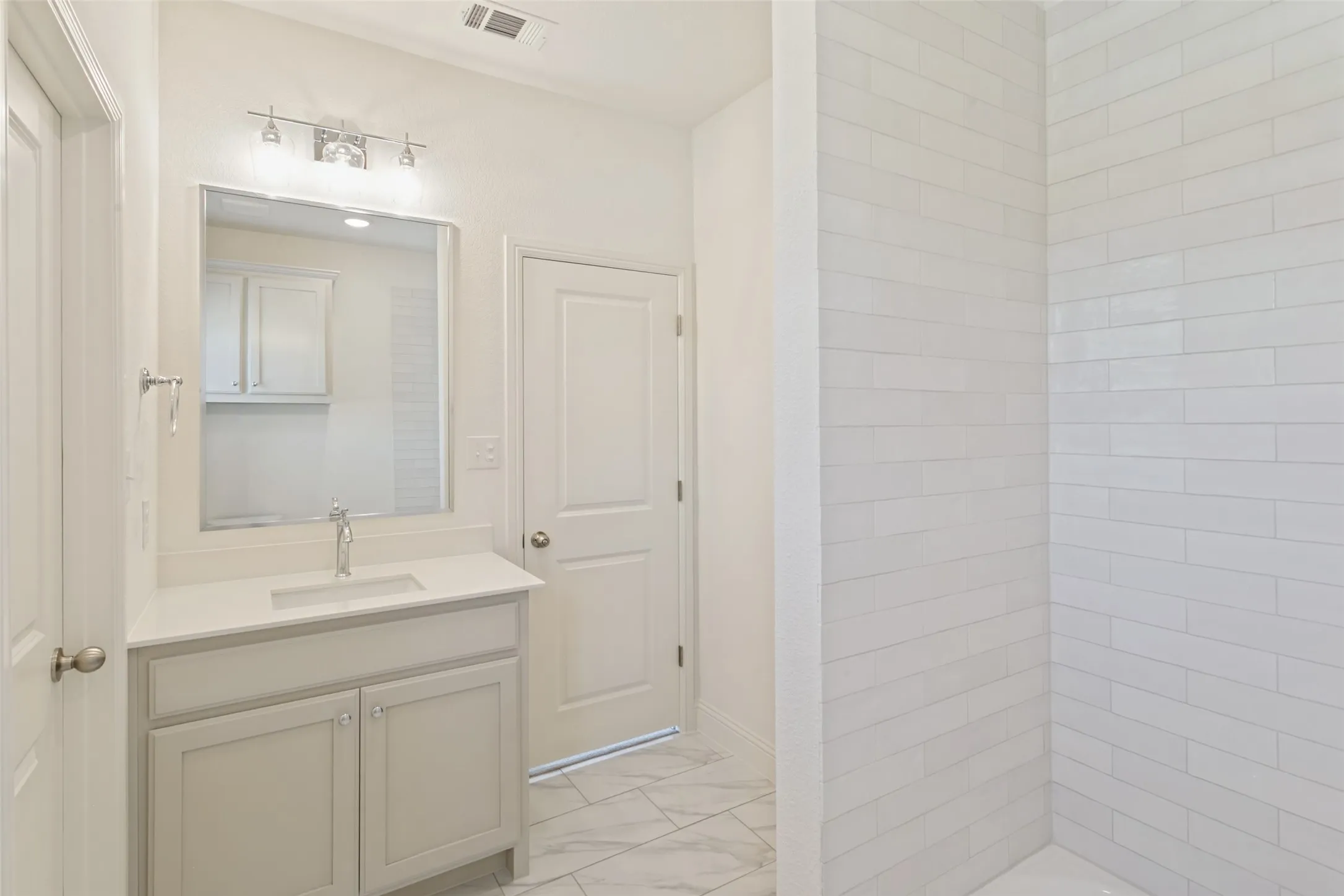 Single Family Residence For Sale in Parker County , 1004 Derby Road, Willow Park, Texas 76087, 4 Bedroom, 4 Bathroom, 2 Garage spaces, 2,851 Sqft, built in 2026, mls#21396079, Real Estate Agent in Willow Park, Homes For Sale in Parker county, Homes For Sale in Willow Park, Realtor in Willow Park Texas, Real Estate Brokerage Independent Realty Texas, Luminita Cordes Realtor