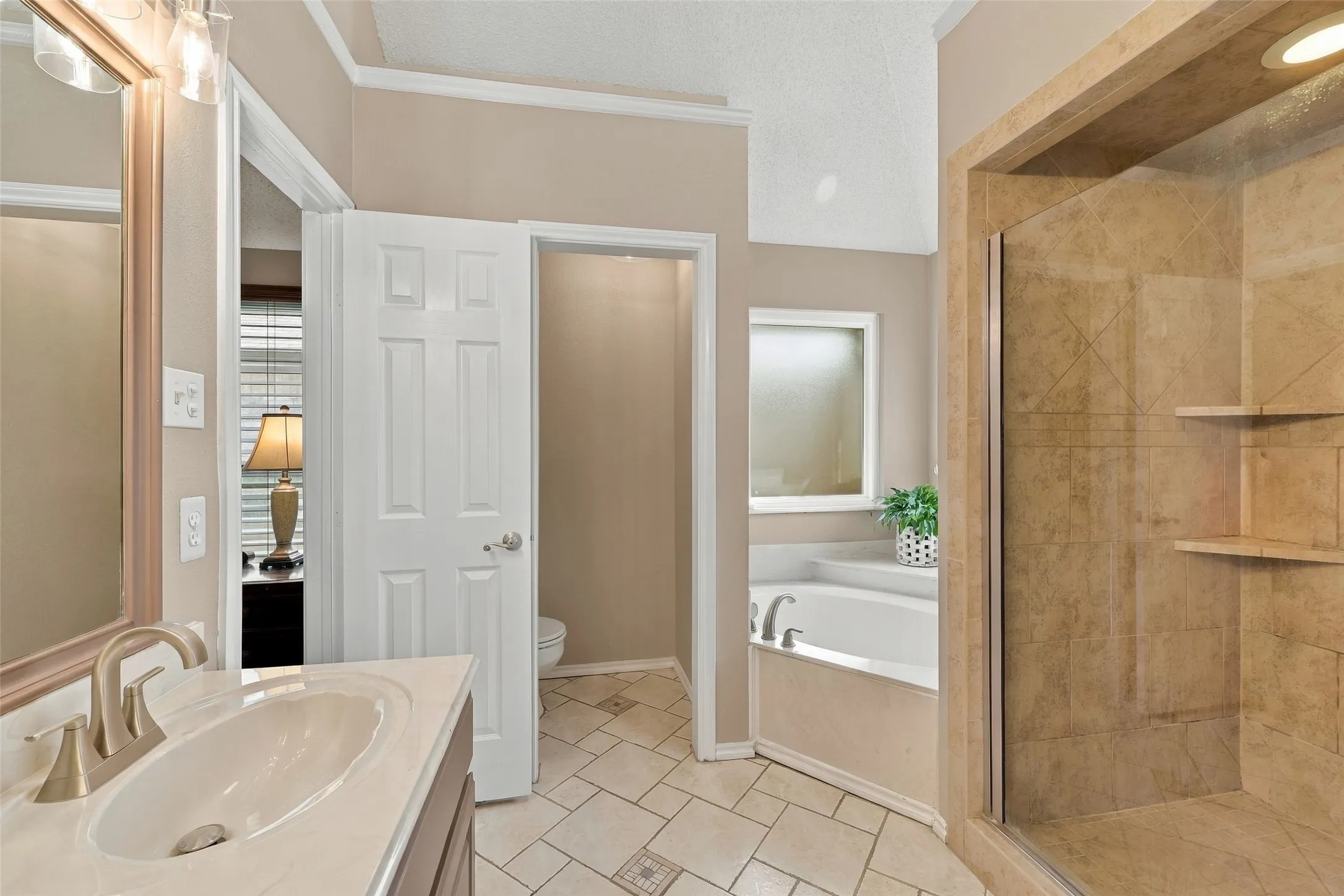 Primary bath