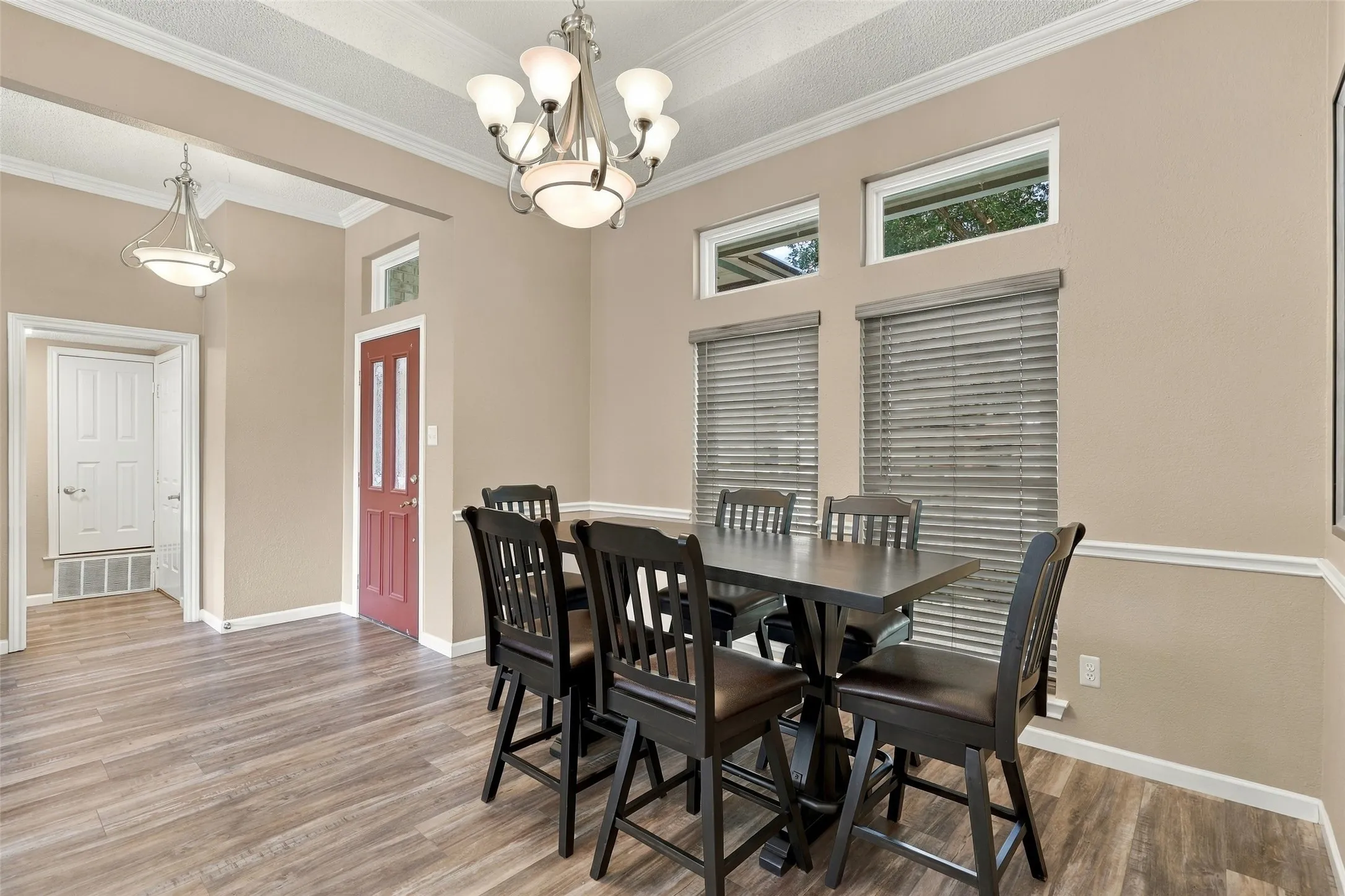 Single Family Residence For Sale in Tarrant County , 6036 Sundown Drive, Watauga, Texas 76148, 3 Bedroom, 2 Bathroom, 2 Garage spaces, 1,774 Sqft, built in 1989, mls#21401430, Real Estate Agent in Watauga, Homes For Sale in Tarrant county, Homes For Sale in Watauga, Realtor in Watauga Texas, Real Estate Brokerage Independent Realty Texas, Luminita Cordes Realtor