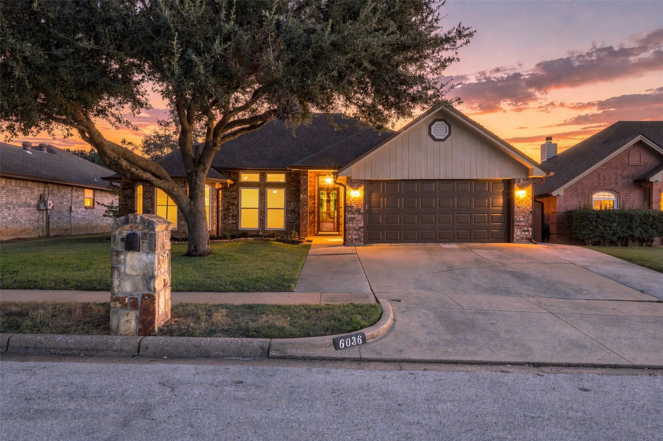 Single Family Residence For Sale in Tarrant County , 6036 Sundown Drive, Watauga, Texas 76148, 3 Bedroom, 2 Bathroom, 2 Garage spaces, 1,774 Sqft, built in 1989, mls#21401430, Real Estate Agent in Watauga, Homes For Sale in Tarrant county, Homes For Sale in Watauga, Realtor in Watauga Texas, Real Estate Brokerage Independent Realty Texas, Luminita Cordes Realtor