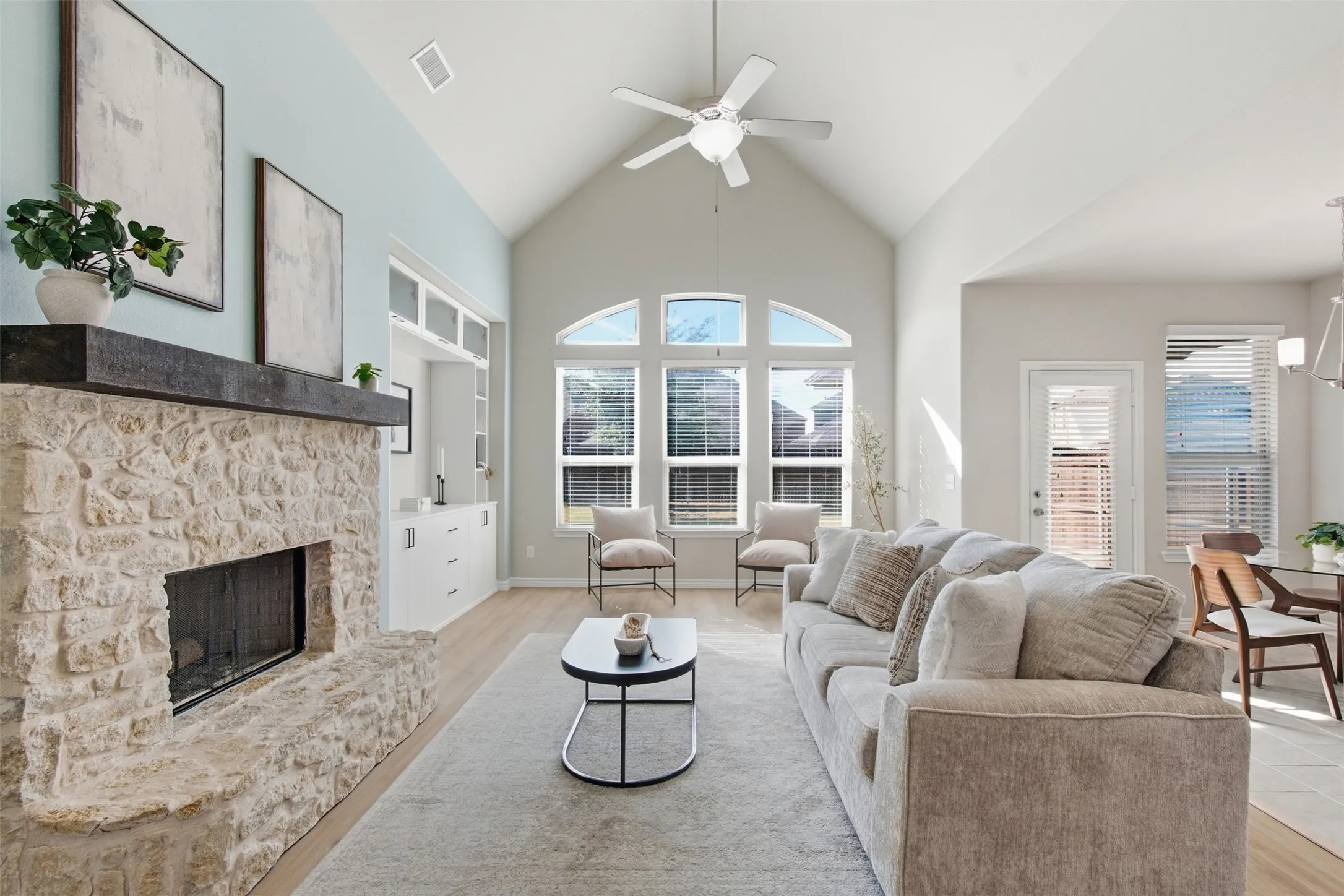 Single Family Residence For Sale in Denton County , 1112 Lake Cypress Lane, Little Elm, Texas 75068, 4 Bedroom, 4 Bathroom, 2 Garage spaces, 3,316 Sqft, built in 2018, mls#21401590, Real Estate Agent in Little Elm, Homes For Sale in Denton county, Homes For Sale in Little Elm, Realtor in Little Elm Texas, Real Estate Brokerage Independent Realty Texas, Luminita Cordes Realtor