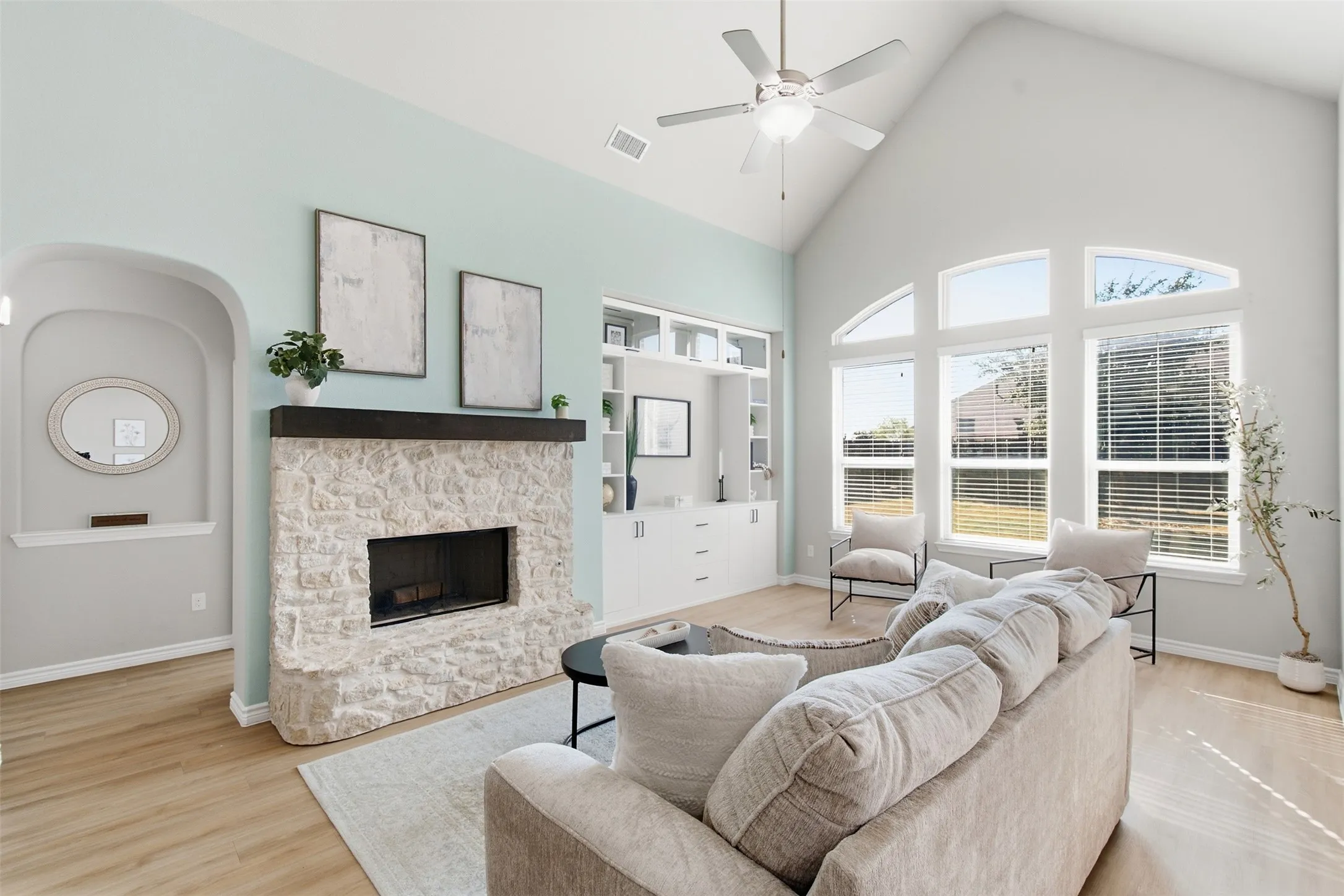 Single Family Residence For Sale in Denton County , 1112 Lake Cypress Lane, Little Elm, Texas 75068, 4 Bedroom, 4 Bathroom, 2 Garage spaces, 3,316 Sqft, built in 2018, mls#21401590, Real Estate Agent in Little Elm, Homes For Sale in Denton county, Homes For Sale in Little Elm, Realtor in Little Elm Texas, Real Estate Brokerage Independent Realty Texas, Luminita Cordes Realtor