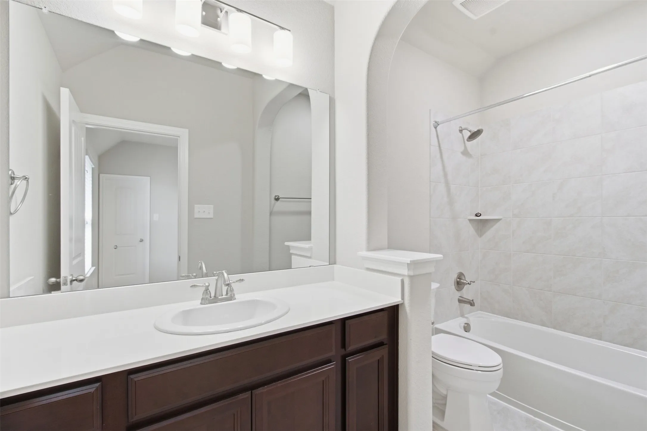 Ensuite​​‌​​​​‌​​‌‌​‌‌​​​‌‌​‌​‌​‌​​​‌​​ Bathroom