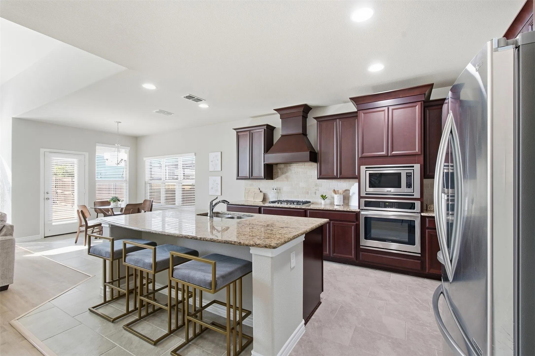 Single Family Residence For Sale in Denton County , 1112 Lake Cypress Lane, Little Elm, Texas 75068, 4 Bedroom, 4 Bathroom, 2 Garage spaces, 3,316 Sqft, built in 2018, mls#21401590, Real Estate Agent in Little Elm, Homes For Sale in Denton county, Homes For Sale in Little Elm, Realtor in Little Elm Texas, Real Estate Brokerage Independent Realty Texas, Luminita Cordes Realtor