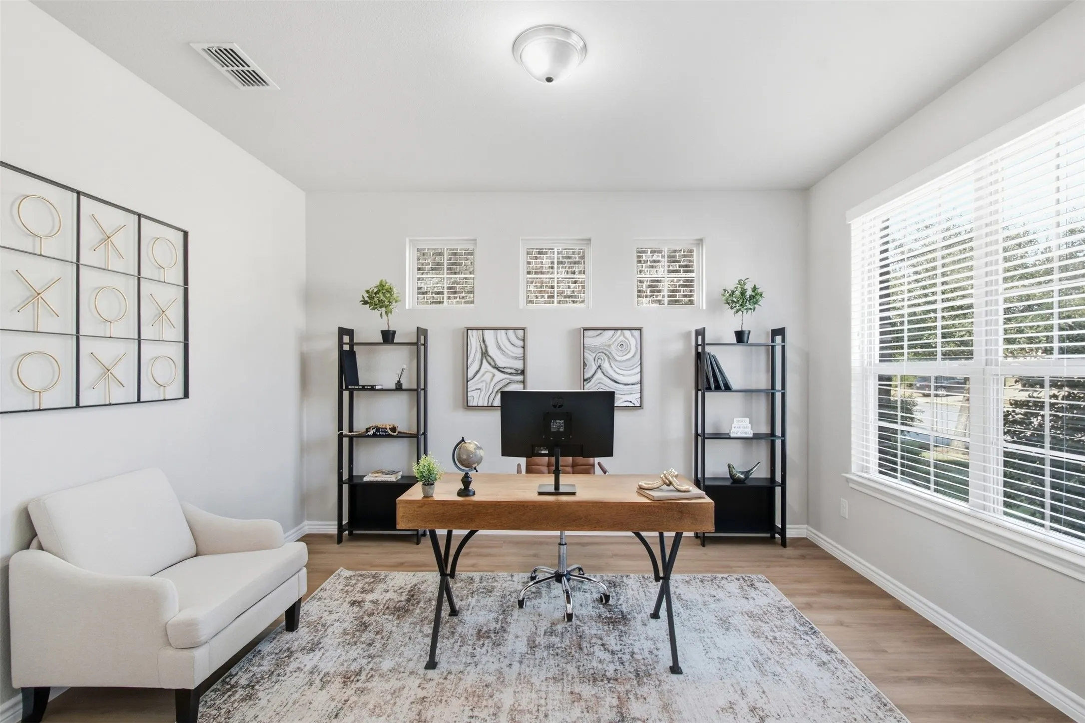 Single Family Residence For Sale in Denton County , 1112 Lake Cypress Lane, Little Elm, Texas 75068, 4 Bedroom, 4 Bathroom, 2 Garage spaces, 3,316 Sqft, built in 2018, mls#21401590, Real Estate Agent in Little Elm, Homes For Sale in Denton county, Homes For Sale in Little Elm, Realtor in Little Elm Texas, Real Estate Brokerage Independent Realty Texas, Luminita Cordes Realtor