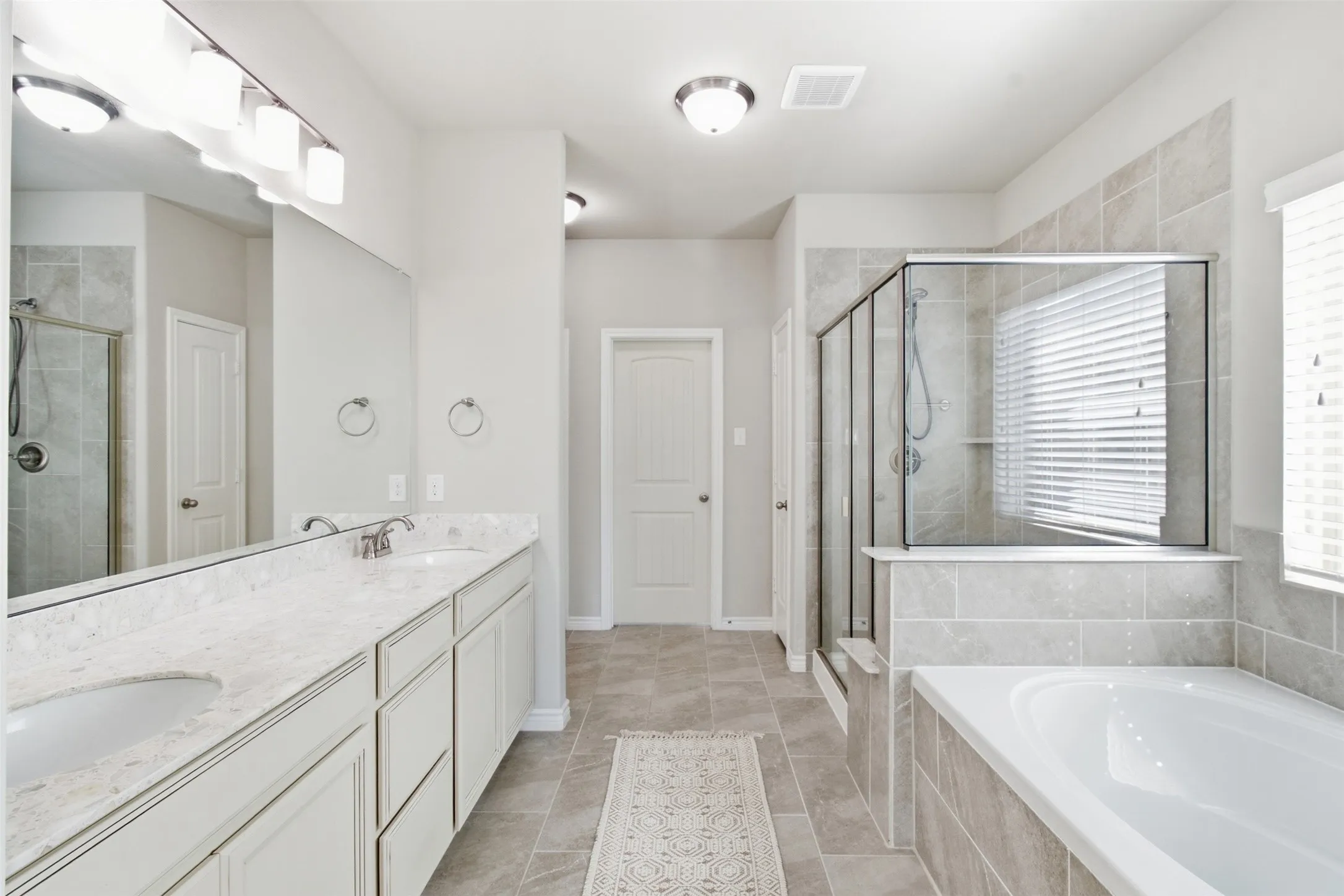 Single Family Residence For Sale in Denton County , 1112 Lake Cypress Lane, Little Elm, Texas 75068, 4 Bedroom, 4 Bathroom, 2 Garage spaces, 3,316 Sqft, built in 2018, mls#21401590, Real Estate Agent in Little Elm, Homes For Sale in Denton county, Homes For Sale in Little Elm, Realtor in Little Elm Texas, Real Estate Brokerage Independent Realty Texas, Luminita Cordes Realtor