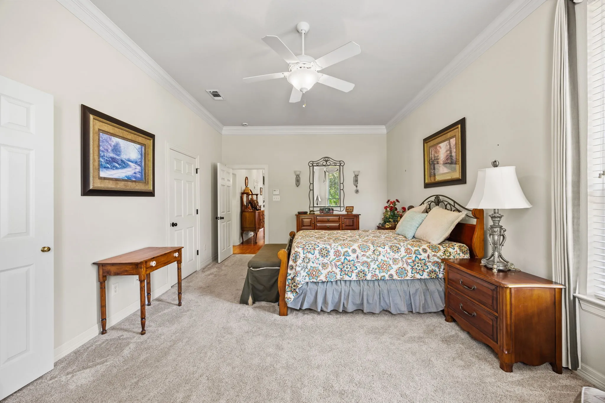 Single Family Residence For Sale in Hunt County , 1 Bluebonnet Trail, Greenville, Texas 75402, 4 Bedroom, 3 Bathroom, 3 Garage spaces, 3,017 Sqft, built in 2000, mls#21399719, Real Estate Agent in Greenville, Homes For Sale in Hunt county, Homes For Sale in Greenville, Realtor in Greenville Texas, Real Estate Brokerage Independent Realty Texas, Luminita Cordes Realtor