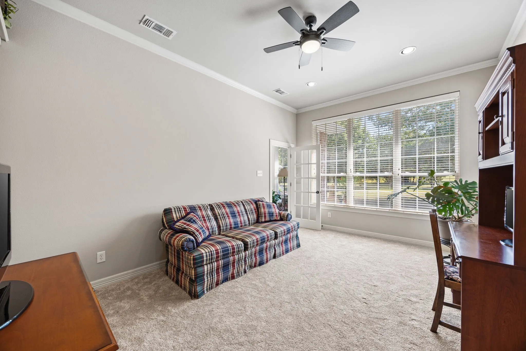 Single Family Residence For Sale in Hunt County , 1 Bluebonnet Trail, Greenville, Texas 75402, 4 Bedroom, 3 Bathroom, 3 Garage spaces, 3,017 Sqft, built in 2000, mls#21399719, Real Estate Agent in Greenville, Homes For Sale in Hunt county, Homes For Sale in Greenville, Realtor in Greenville Texas, Real Estate Brokerage Independent Realty Texas, Luminita Cordes Realtor