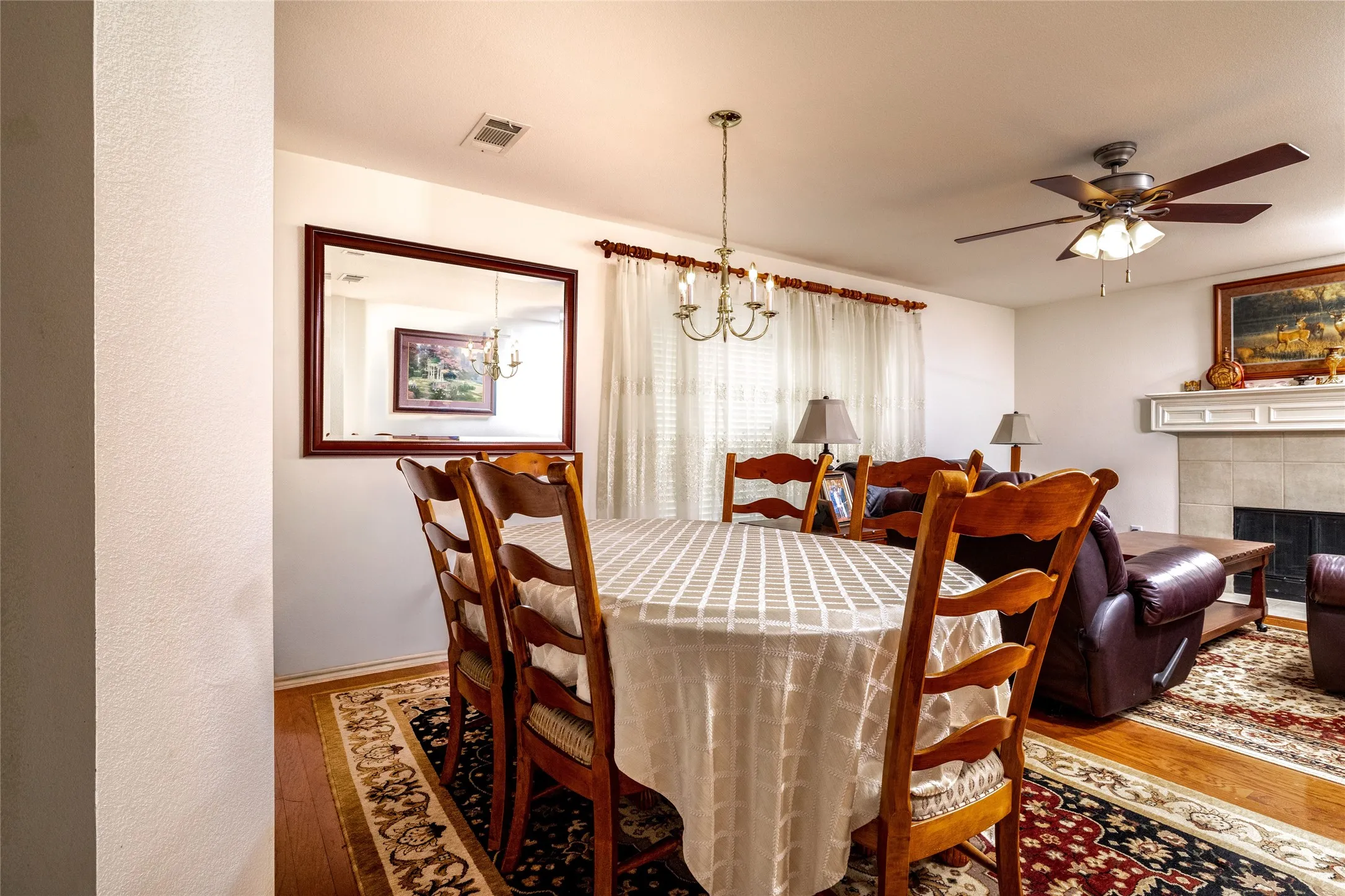 Single Family Residence For Sale in Tarrant County , 4413 Chaparral Creek Drive, Fort Worth, Texas 76123, 4 Bedroom, 3 Bathroom, 2 Garage spaces, 2,147 Sqft, built in 2005, mls#21402264, Real Estate Agent in Fort Worth, Homes For Sale in Tarrant county, Homes For Sale in Fort Worth, Realtor in Fort Worth Texas, Real Estate Brokerage Independent Realty Texas, Luminita Cordes Realtor