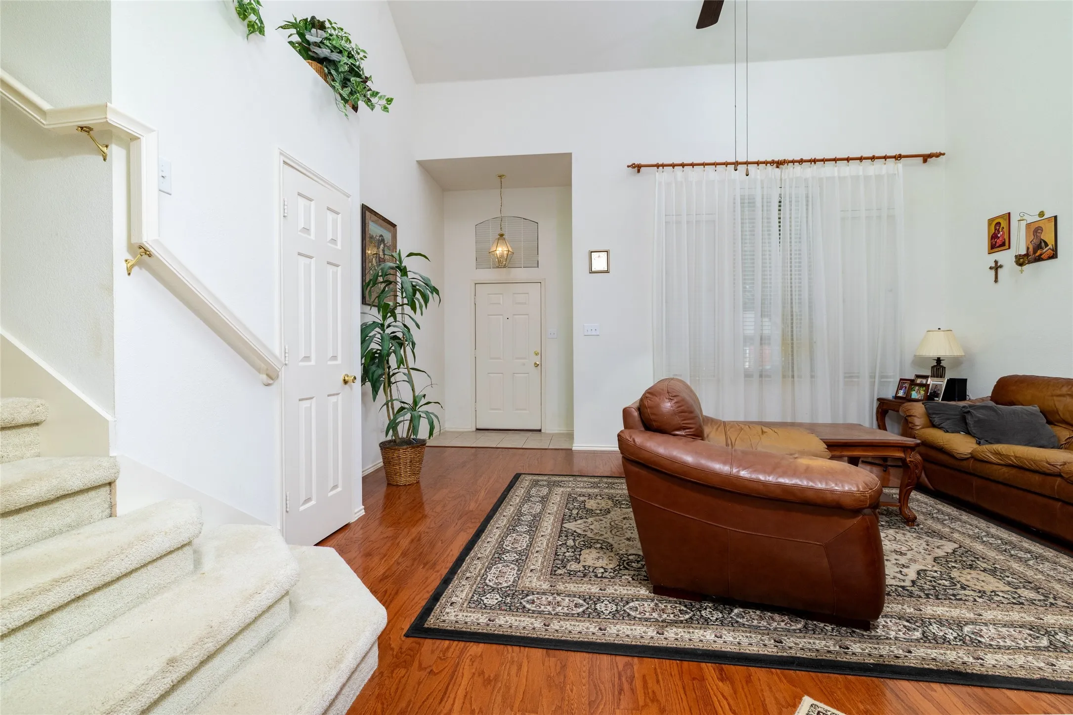 Single Family Residence For Sale in Tarrant County , 4413 Chaparral Creek Drive, Fort Worth, Texas 76123, 4 Bedroom, 3 Bathroom, 2 Garage spaces, 2,147 Sqft, built in 2005, mls#21402264, Real Estate Agent in Fort Worth, Homes For Sale in Tarrant county, Homes For Sale in Fort Worth, Realtor in Fort Worth Texas, Real Estate Brokerage Independent Realty Texas, Luminita Cordes Realtor