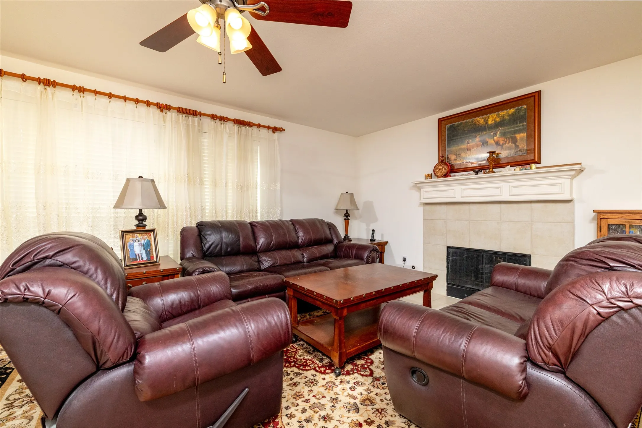 Single Family Residence For Sale in Tarrant County , 4413 Chaparral Creek Drive, Fort Worth, Texas 76123, 4 Bedroom, 3 Bathroom, 2 Garage spaces, 2,147 Sqft, built in 2005, mls#21402264, Real Estate Agent in Fort Worth, Homes For Sale in Tarrant county, Homes For Sale in Fort Worth, Realtor in Fort Worth Texas, Real Estate Brokerage Independent Realty Texas, Luminita Cordes Realtor