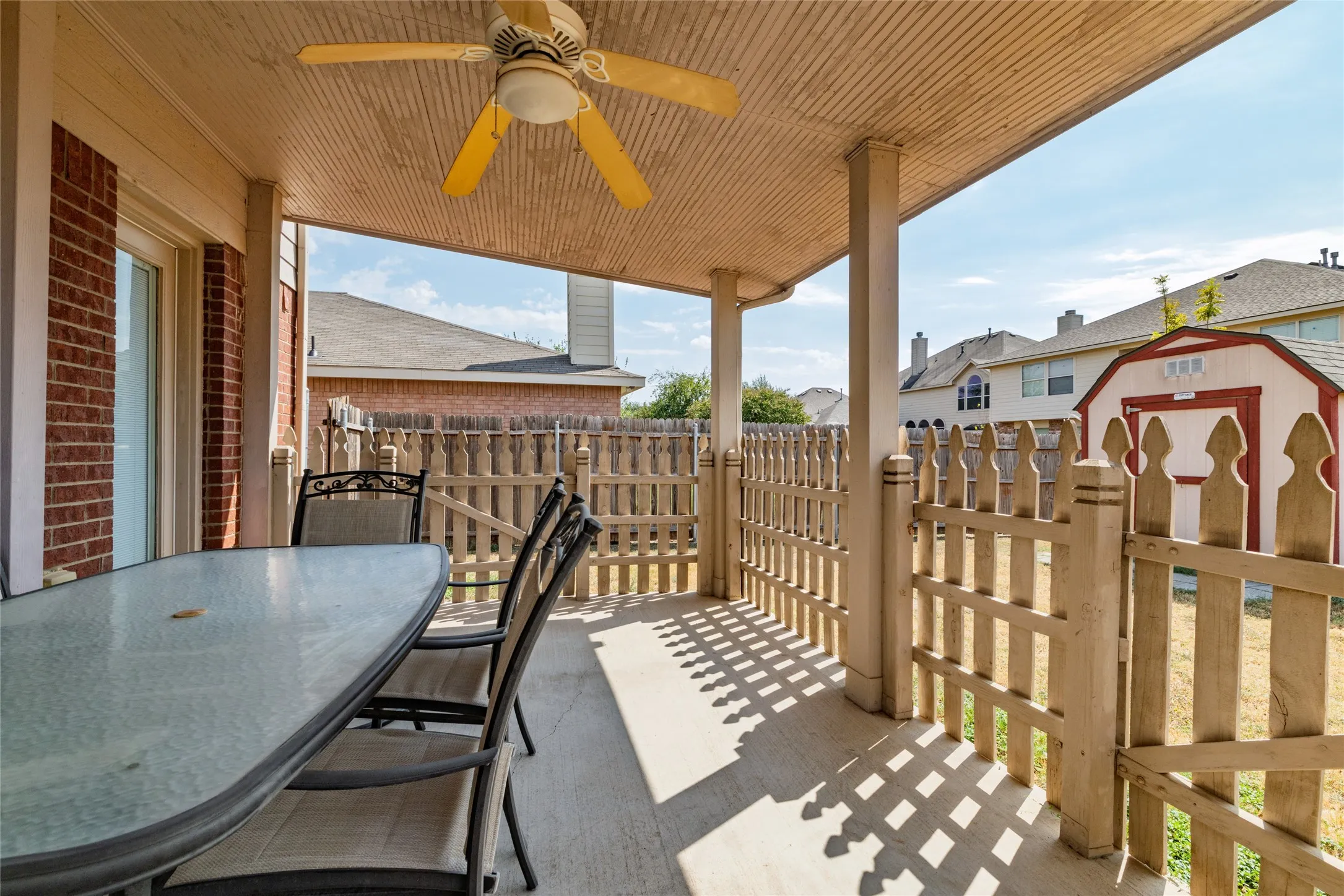 Single Family Residence For Sale in Tarrant County , 4413 Chaparral Creek Drive, Fort Worth, Texas 76123, 4 Bedroom, 3 Bathroom, 2 Garage spaces, 2,147 Sqft, built in 2005, mls#21402264, Real Estate Agent in Fort Worth, Homes For Sale in Tarrant county, Homes For Sale in Fort Worth, Realtor in Fort Worth Texas, Real Estate Brokerage Independent Realty Texas, Luminita Cordes Realtor