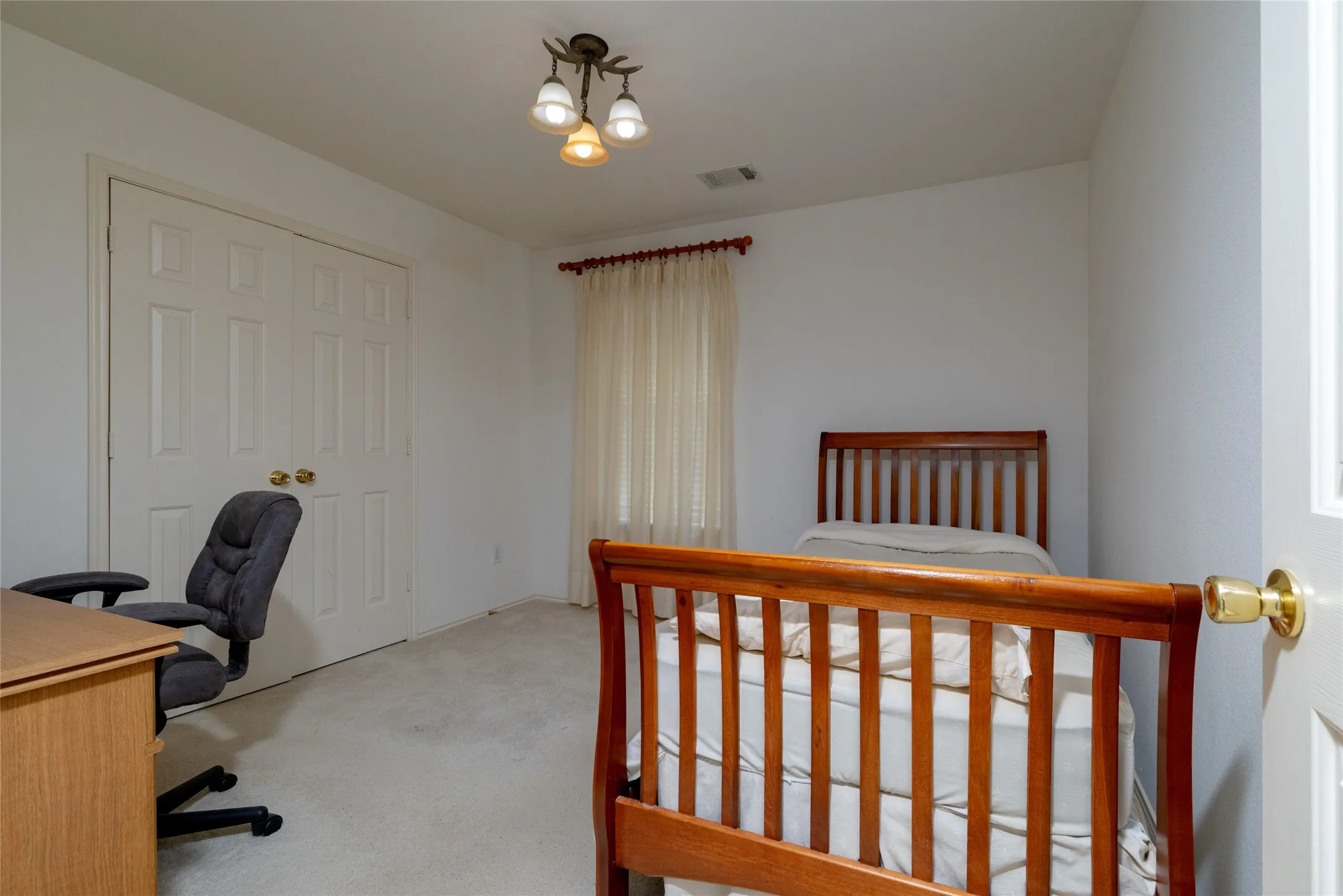 Single Family Residence For Sale in Tarrant County , 4413 Chaparral Creek Drive, Fort Worth, Texas 76123, 4 Bedroom, 3 Bathroom, 2 Garage spaces, 2,147 Sqft, built in 2005, mls#21402264, Real Estate Agent in Fort Worth, Homes For Sale in Tarrant county, Homes For Sale in Fort Worth, Realtor in Fort Worth Texas, Real Estate Brokerage Independent Realty Texas, Luminita Cordes Realtor