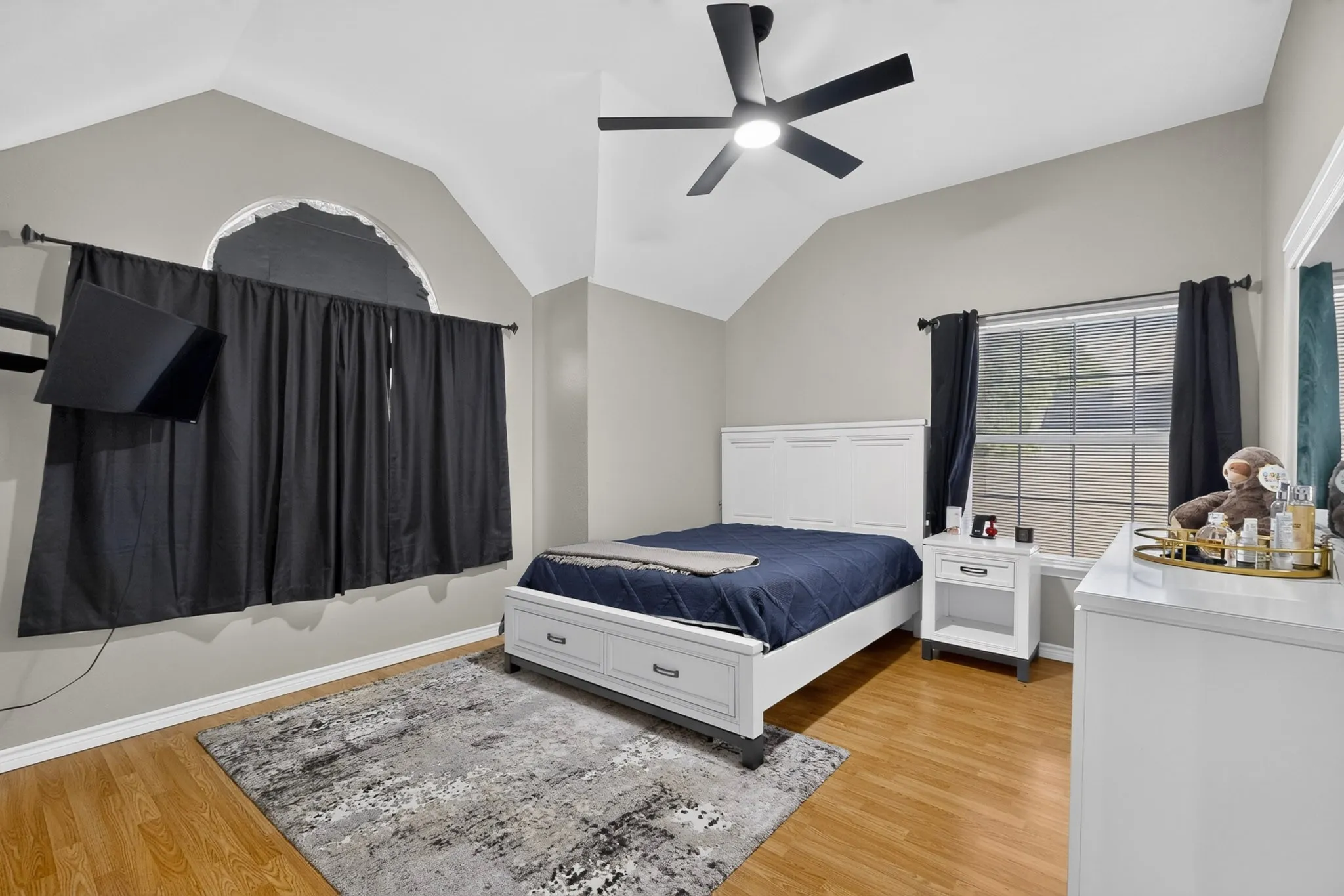 Single Family Residence For Sale in Tarrant County , 2600 Juniper Drive, Euless, Texas 76039, 4 Bedroom, 3 Bathroom, 1 Garage spaces, 2,374 Sqft, built in 1990, mls#21402393, Real Estate Agent in Euless, Homes For Sale in Tarrant county, Homes For Sale in Euless, Realtor in Euless Texas, Real Estate Brokerage Independent Realty Texas, Luminita Cordes Realtor