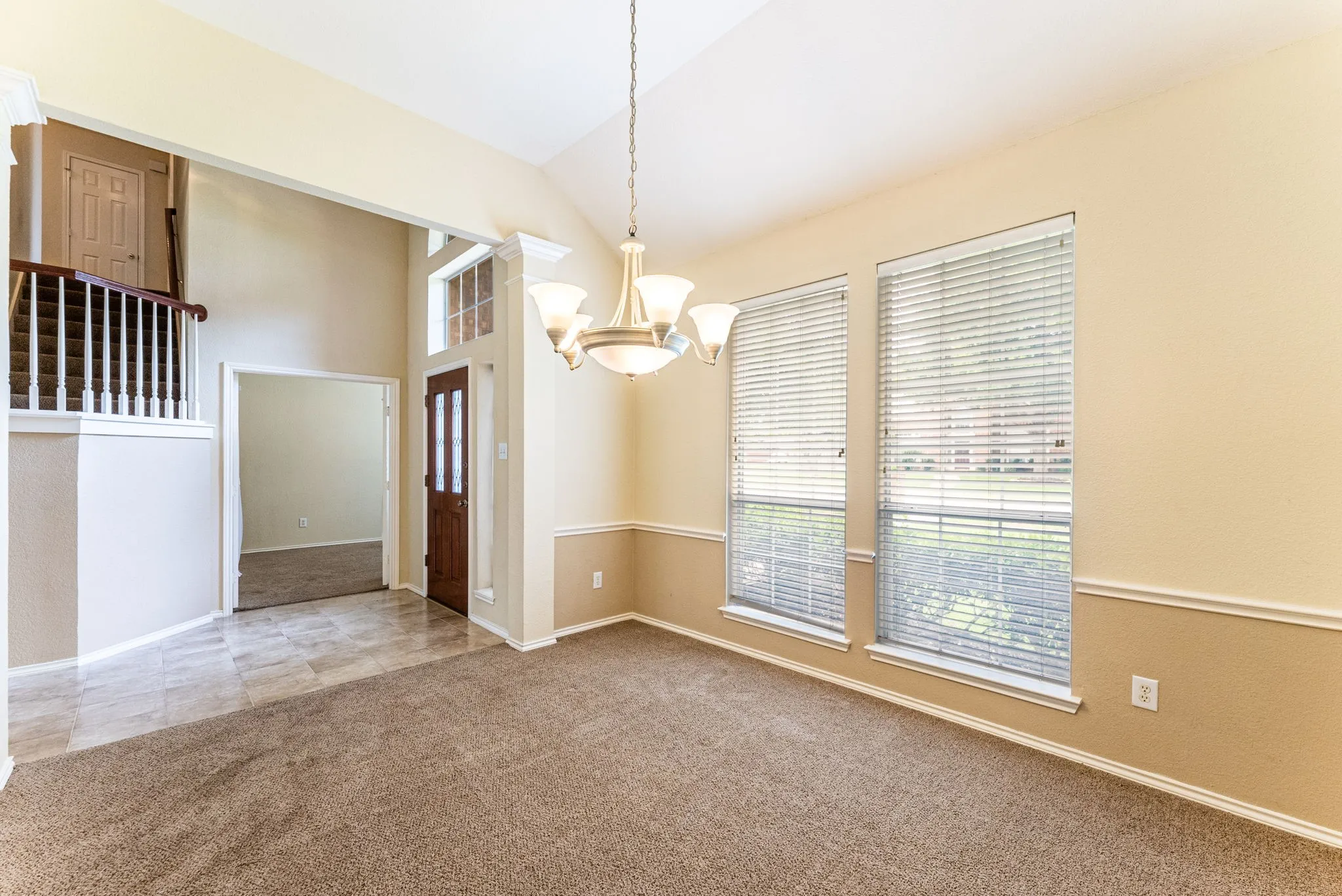 Single Family Residence For Rent in Tarrant County , 922 Creekbend Drive, Keller, Texas 76248, 4 Bedroom, 3 Bathroom, 2 Garage spaces, 2,747 Sqft, built in 1998, mls#21402401, Real Estate Agent in Keller, Homes For Rent in Tarrant county, Homes For Rent in Keller, Realtor in Keller Texas, Real Estate Brokerage Independent Realty Texas, Luminita Cordes Realtor