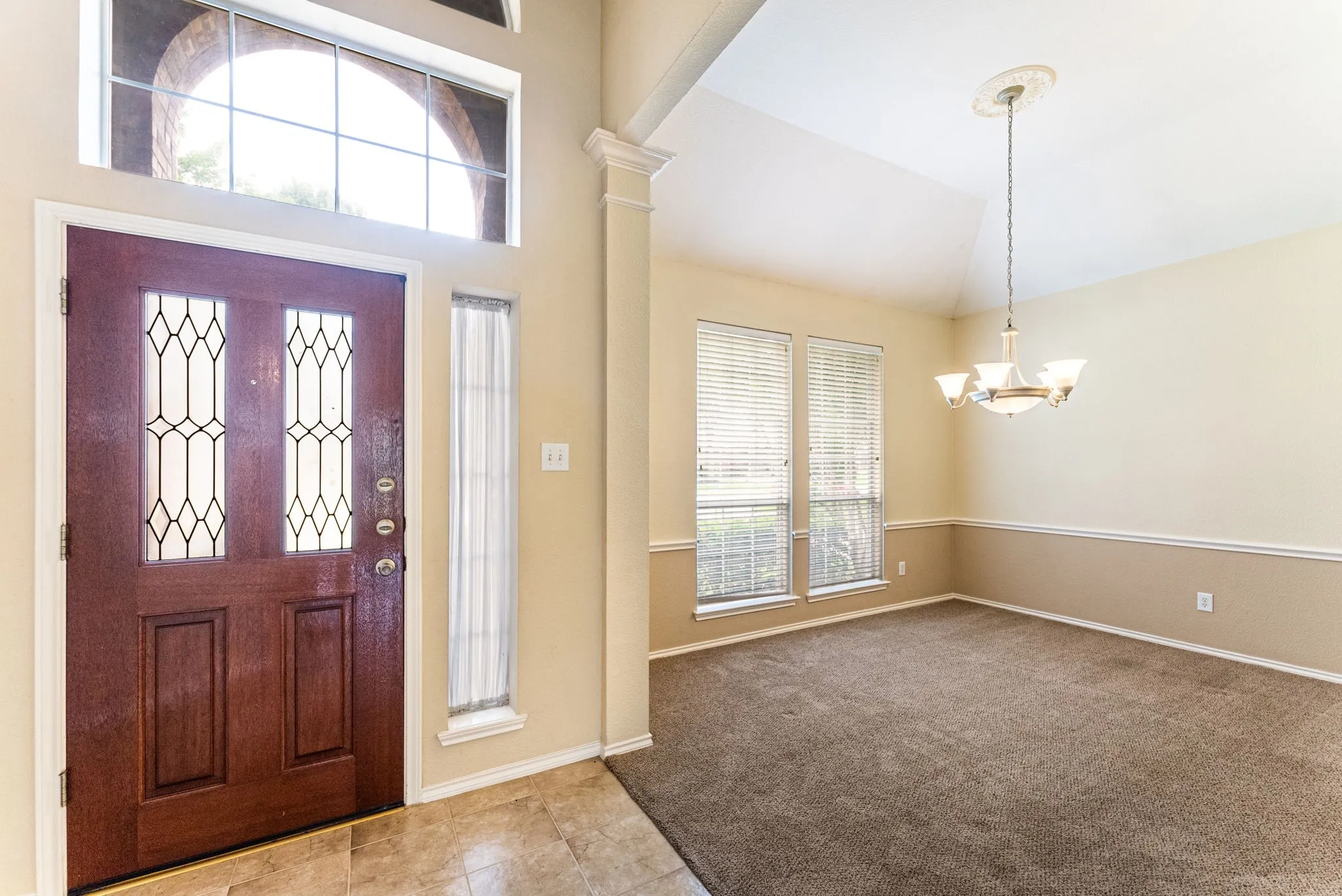 Single Family Residence For Rent in Tarrant County , 922 Creekbend Drive, Keller, Texas 76248, 4 Bedroom, 3 Bathroom, 2 Garage spaces, 2,747 Sqft, built in 1998, mls#21402401, Real Estate Agent in Keller, Homes For Rent in Tarrant county, Homes For Rent in Keller, Realtor in Keller Texas, Real Estate Brokerage Independent Realty Texas, Luminita Cordes Realtor