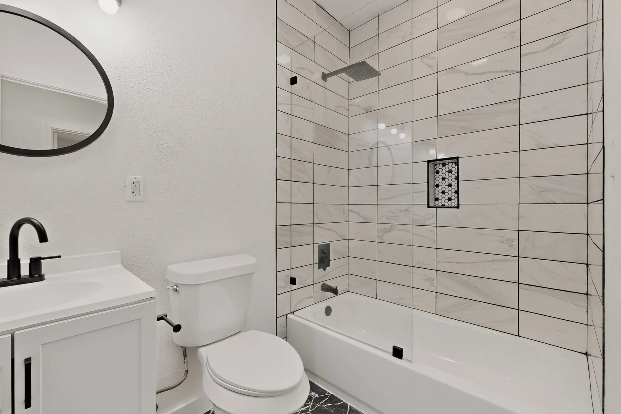 Single Family Residence For Rent in Dallas County , 1100 S Brighton Avenue, Dallas, Texas 75208, 3 Bedroom, 2 Bathroom, Garage spaces, 1,344 Sqft, built in 1925, mls#21402405, Real Estate Agent in Dallas, Homes For Rent in Dallas county, Homes For Rent in Dallas, Realtor in Dallas Texas, Real Estate Brokerage Independent Realty Texas, Luminita Cordes Realtor