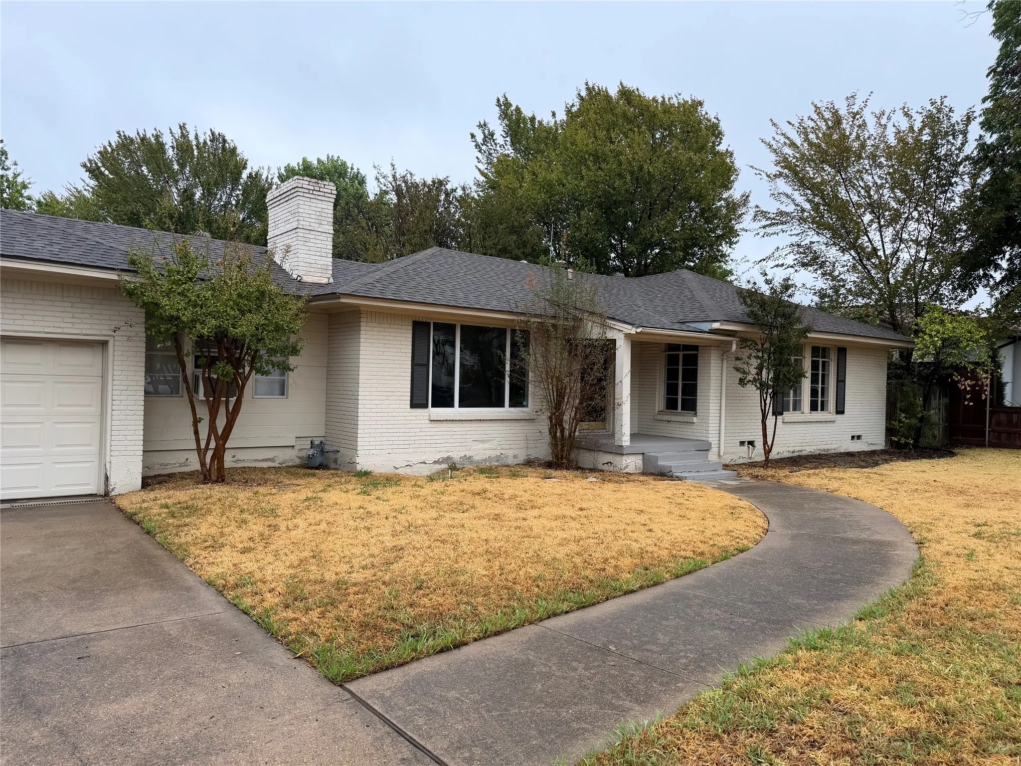 Single Family Residence For Rent in Dallas County , 6239 Walnut Hill Lane, Dallas, Texas 75230, 3 Bedroom, 2 Bathroom, 2 Garage spaces, 1,504 Sqft, built in 1949, mls#21402394, Real Estate Agent in Dallas, Homes For Rent in Dallas county, Homes For Rent in Dallas, Realtor in Dallas Texas, Real Estate Brokerage Independent Realty Texas, Luminita Cordes Realtor