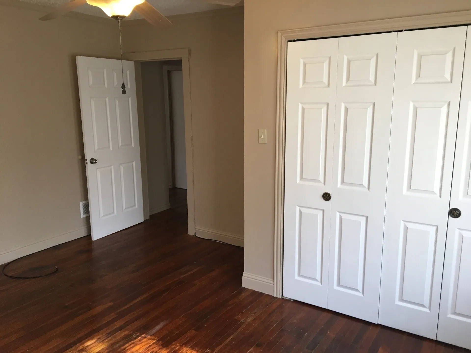 Single Family Residence For Rent in Taylor County , 1850 Chestnut Street, Abilene, Texas 79602, 2 Bedroom, 1 Bathroom, Garage spaces, 1,254 Sqft, built in 1928, mls#21402408, Real Estate Agent in Abilene, Homes For Rent in Taylor county, Homes For Rent in Abilene, Realtor in Abilene Texas, Real Estate Brokerage Independent Realty Texas, Luminita Cordes Realtor