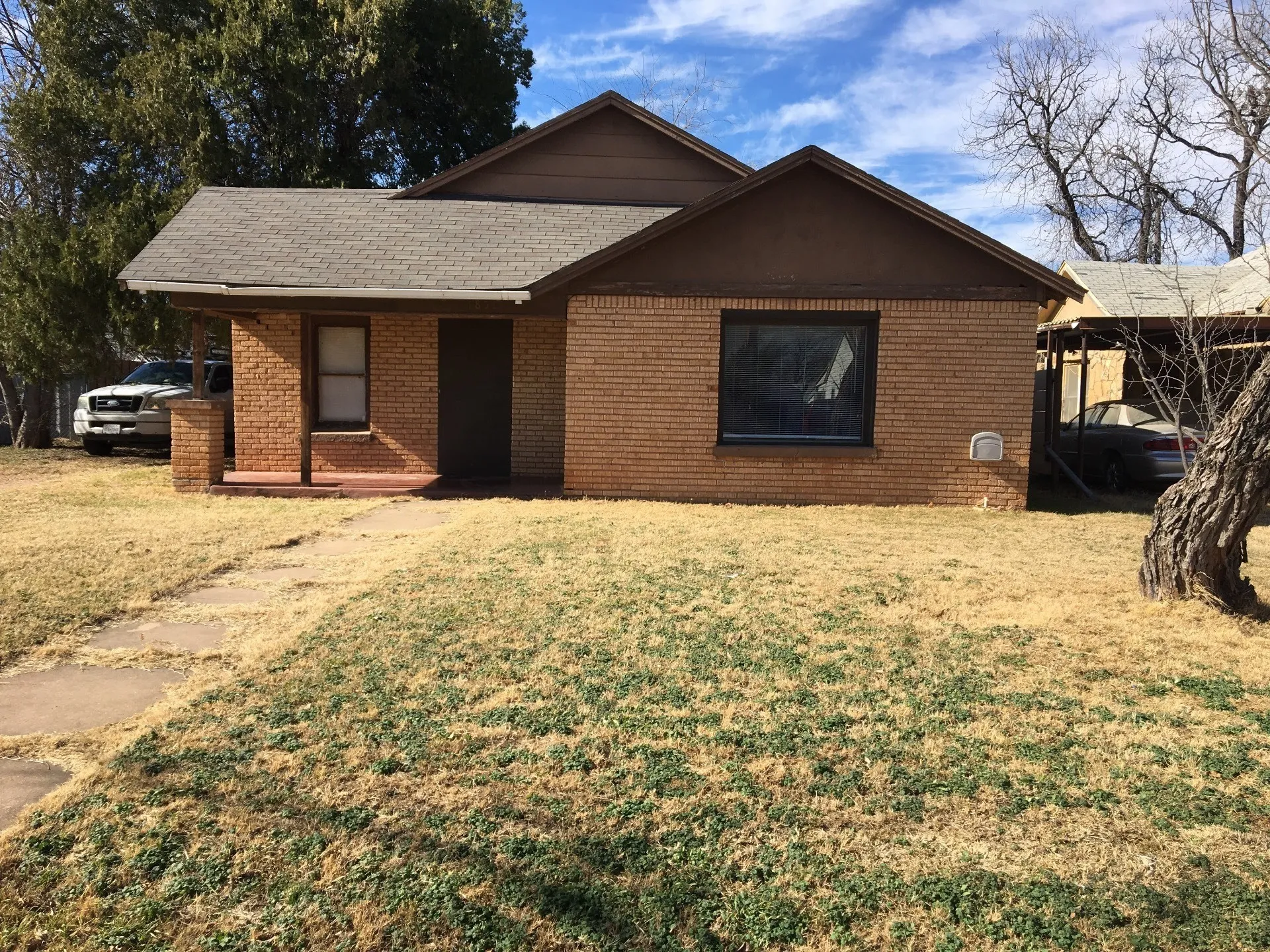 Single Family Residence For Rent in Taylor County , 1850 Chestnut Street, Abilene, Texas 79602, 2 Bedroom, 1 Bathroom, Garage spaces, 1,254 Sqft, built in 1928, mls#21402408, Real Estate Agent in Abilene, Homes For Rent in Taylor county, Homes For Rent in Abilene, Realtor in Abilene Texas, Real Estate Brokerage Independent Realty Texas, Luminita Cordes Realtor