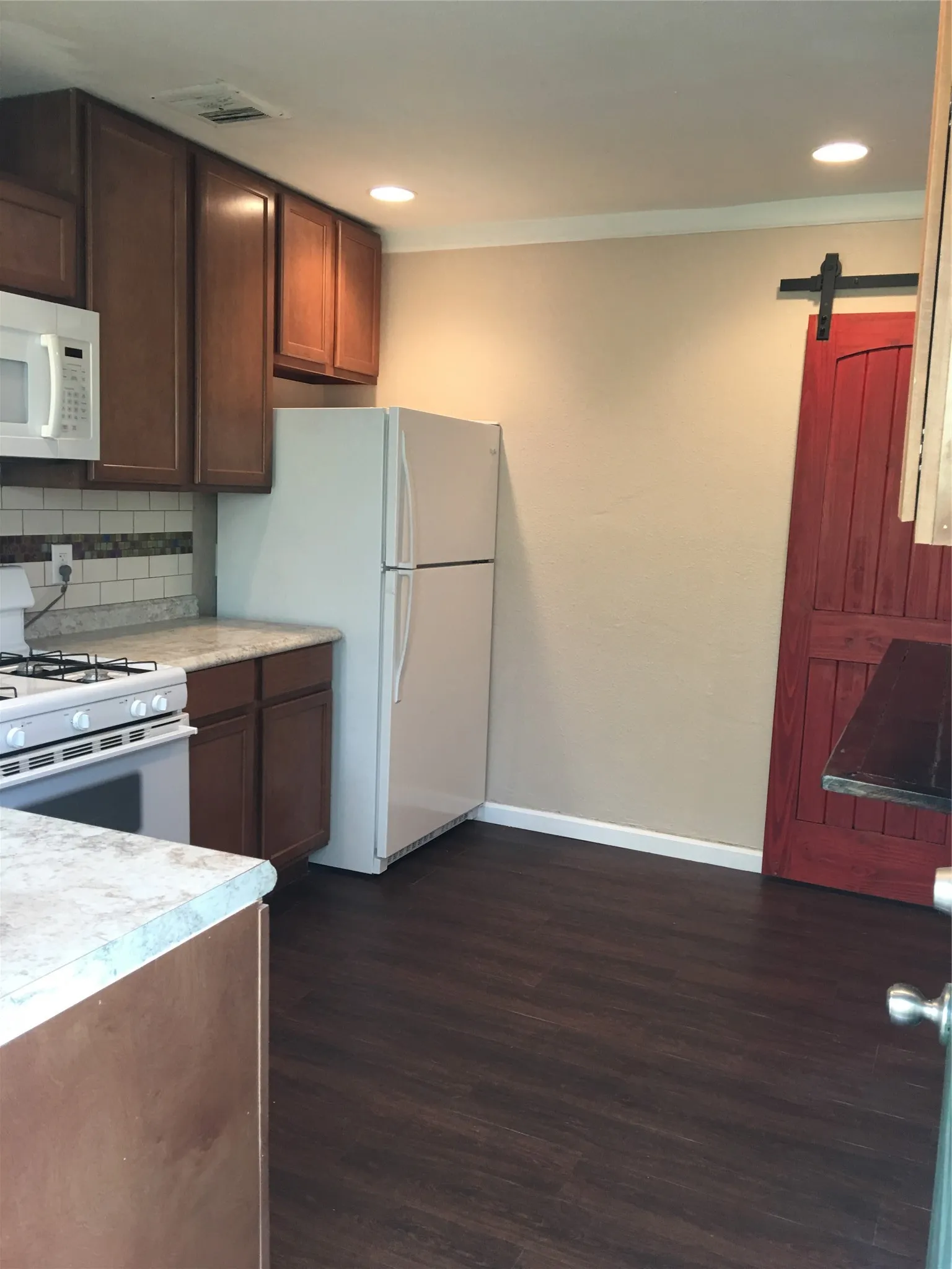 Apartment For Rent in Rockwall County , 509 S Fannin Street, Rockwall, Texas 75087, 1 Bedroom, 1 Bathroom, Garage spaces, 1,000 Sqft, built in 1975, mls#21402411, Real Estate Agent in Rockwall, Homes For Rent in Rockwall county, Homes For Rent in Rockwall, Realtor in Rockwall Texas, Real Estate Brokerage Independent Realty Texas, Luminita Cordes Realtor
