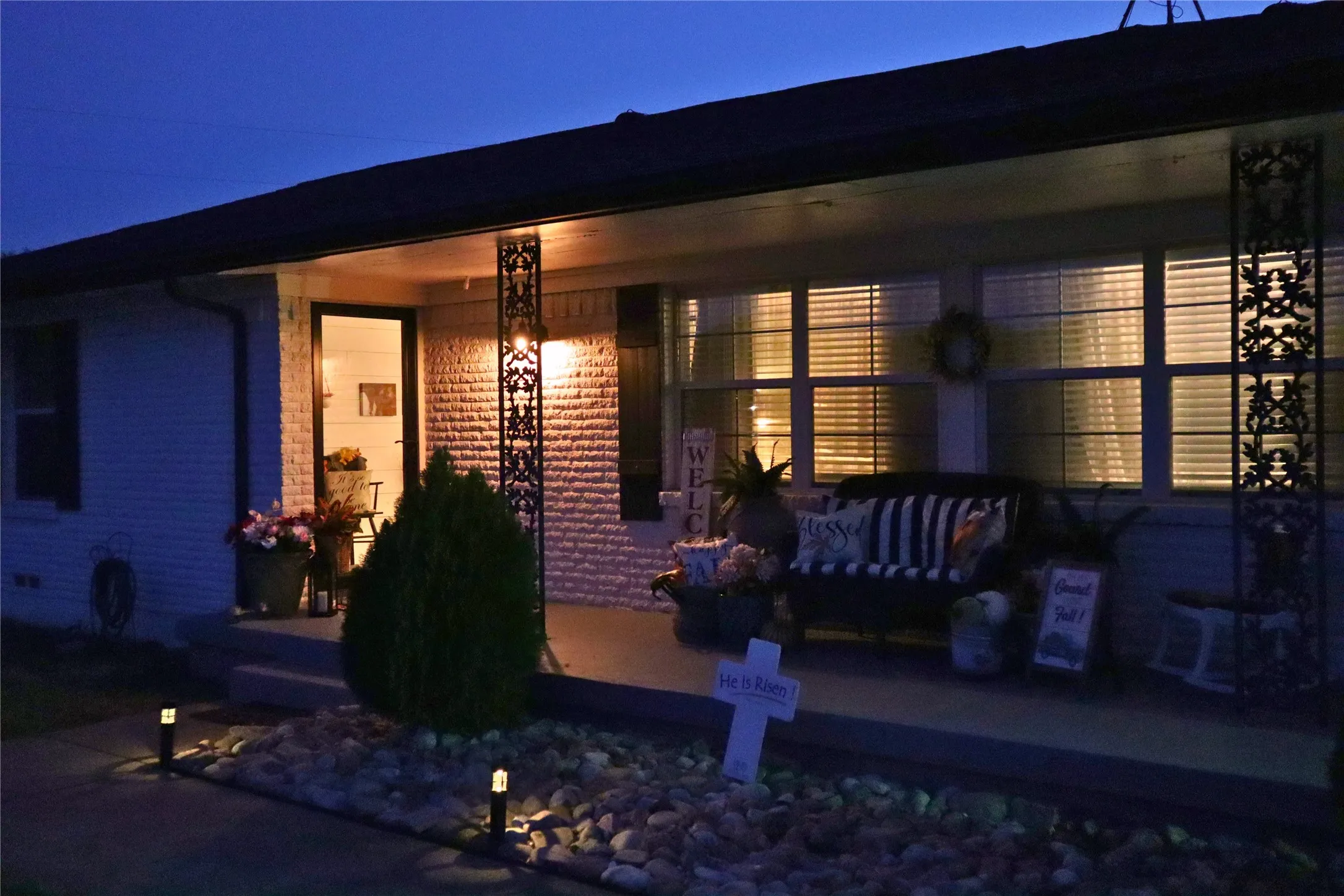 Single Family Residence For Sale in Kaufman County , 560 Harlan Road, Combine, Texas 75159, 3 Bedroom, 2 Bathroom, Garage spaces, 2,320 Sqft, built in 1954, mls#21402415, Real Estate Agent in Combine, Homes For Sale in Kaufman county, Homes For Sale in Combine, Realtor in Combine Texas, Real Estate Brokerage Independent Realty Texas, Luminita Cordes Realtor