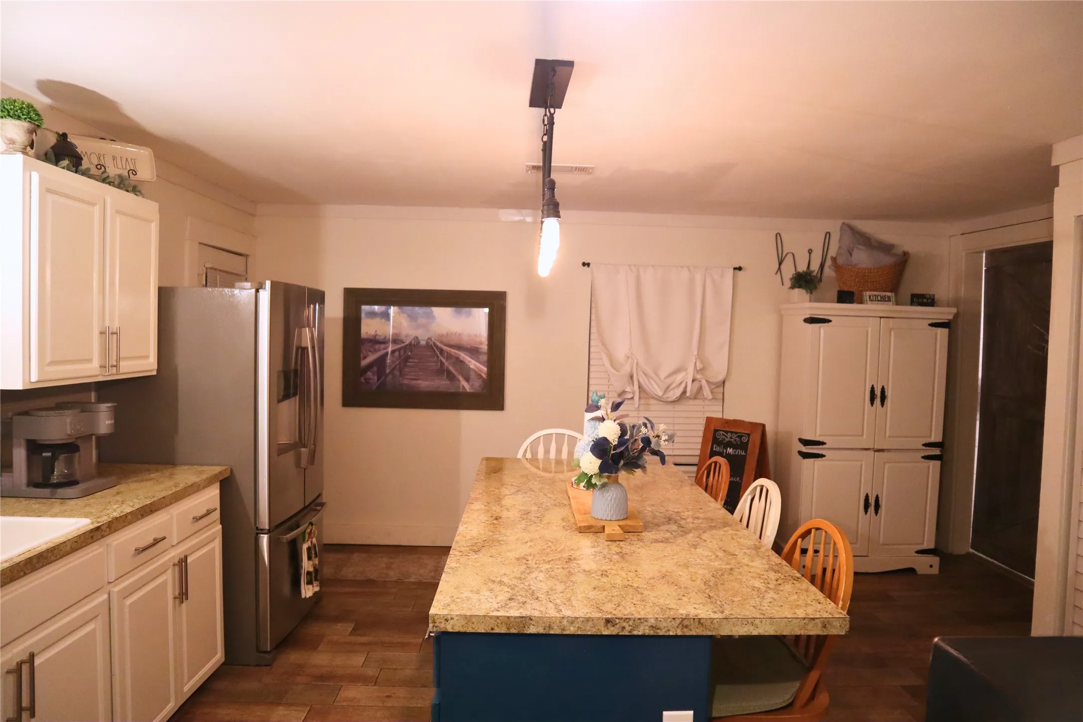 Single Family Residence For Sale in Kaufman County , 560 Harlan Road, Combine, Texas 75159, 3 Bedroom, 2 Bathroom, Garage spaces, 2,320 Sqft, built in 1954, mls#21402415, Real Estate Agent in Combine, Homes For Sale in Kaufman county, Homes For Sale in Combine, Realtor in Combine Texas, Real Estate Brokerage Independent Realty Texas, Luminita Cordes Realtor