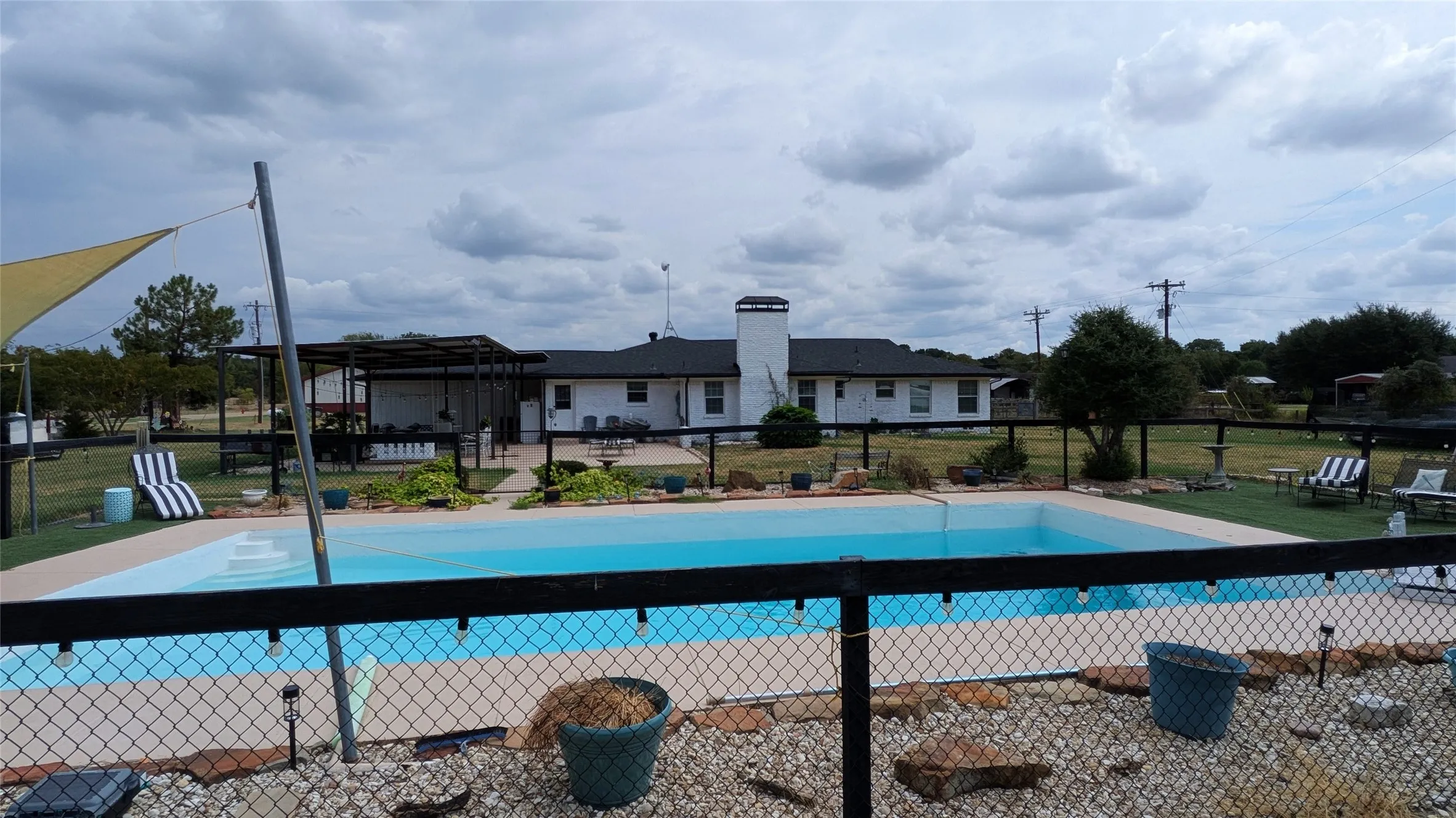 Single Family Residence For Sale in Kaufman County , 560 Harlan Road, Combine, Texas 75159, 3 Bedroom, 2 Bathroom, Garage spaces, 2,320 Sqft, built in 1954, mls#21402415, Real Estate Agent in Combine, Homes For Sale in Kaufman county, Homes For Sale in Combine, Realtor in Combine Texas, Real Estate Brokerage Independent Realty Texas, Luminita Cordes Realtor