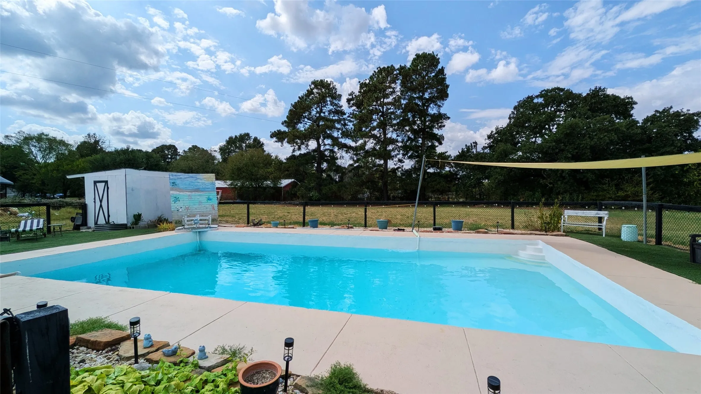 Single Family Residence For Sale in Kaufman County , 560 Harlan Road, Combine, Texas 75159, 3 Bedroom, 2 Bathroom, Garage spaces, 2,320 Sqft, built in 1954, mls#21402415, Real Estate Agent in Combine, Homes For Sale in Kaufman county, Homes For Sale in Combine, Realtor in Combine Texas, Real Estate Brokerage Independent Realty Texas, Luminita Cordes Realtor