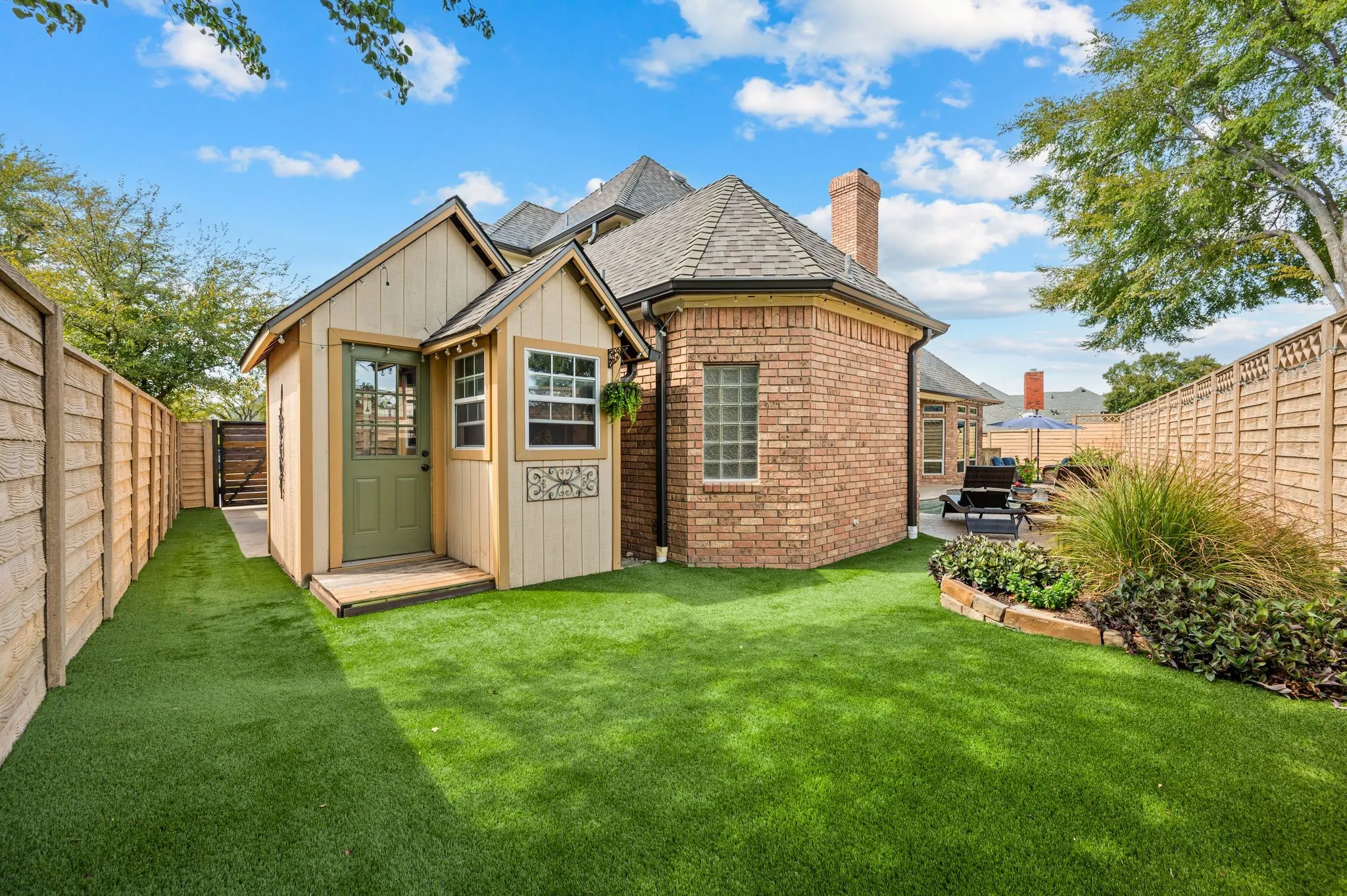 Single Family Residence For Sale in Tarrant County , 2736 Woodbridge Drive, Hurst, Texas 76054, 4 Bedroom, 3 Bathroom, 2 Garage spaces, 2,715 Sqft, built in 1988, mls#21401042, Real Estate Agent in Hurst, Homes For Sale in Tarrant county, Homes For Sale in Hurst, Realtor in Hurst Texas, Real Estate Brokerage Independent Realty Texas, Luminita Cordes Realtor