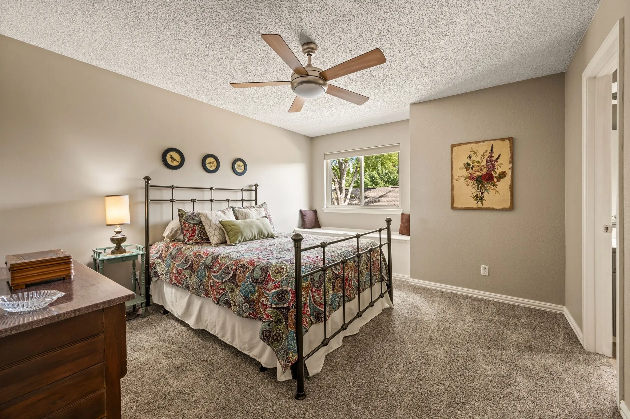 Single Family Residence For Sale in Tarrant County , 2736 Woodbridge Drive, Hurst, Texas 76054, 4 Bedroom, 3 Bathroom, 2 Garage spaces, 2,715 Sqft, built in 1988, mls#21401042, Real Estate Agent in Hurst, Homes For Sale in Tarrant county, Homes For Sale in Hurst, Realtor in Hurst Texas, Real Estate Brokerage Independent Realty Texas, Luminita Cordes Realtor