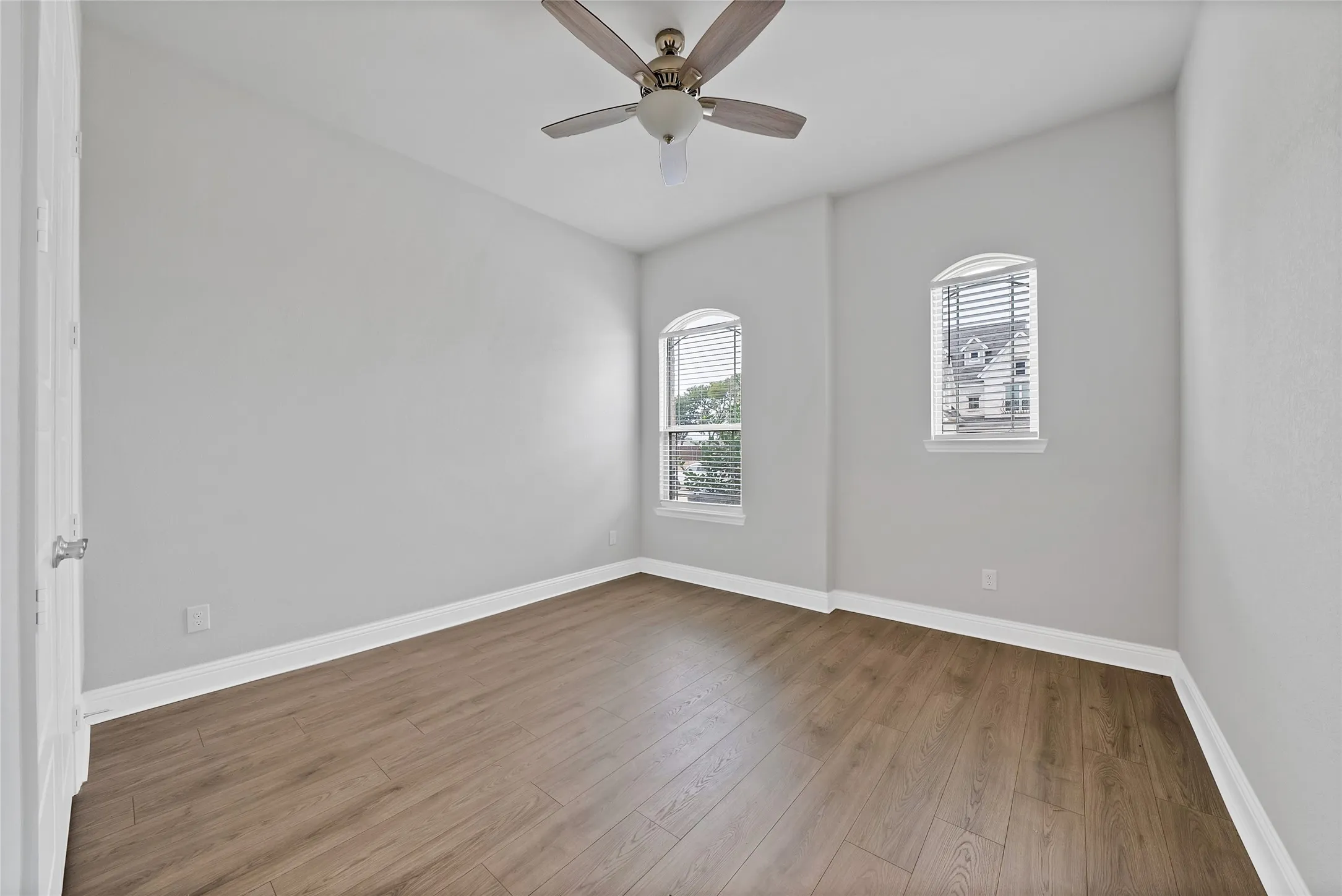Single Family Residence For Sale in Denton County , 3508 Ithaca Street, Corinth, Texas 76208, 4 Bedroom, 3 Bathroom, 3 Garage spaces, 2,499 Sqft, built in 2023, mls#21402160, Real Estate Agent in Corinth, Homes For Sale in Denton county, Homes For Sale in Corinth, Realtor in Corinth Texas, Real Estate Brokerage Independent Realty Texas, Luminita Cordes Realtor